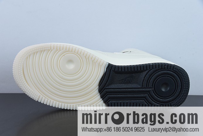 Air Force 1 '07 Mid series marked white and black small hook, Air Force One Zhongbang NT2969-013