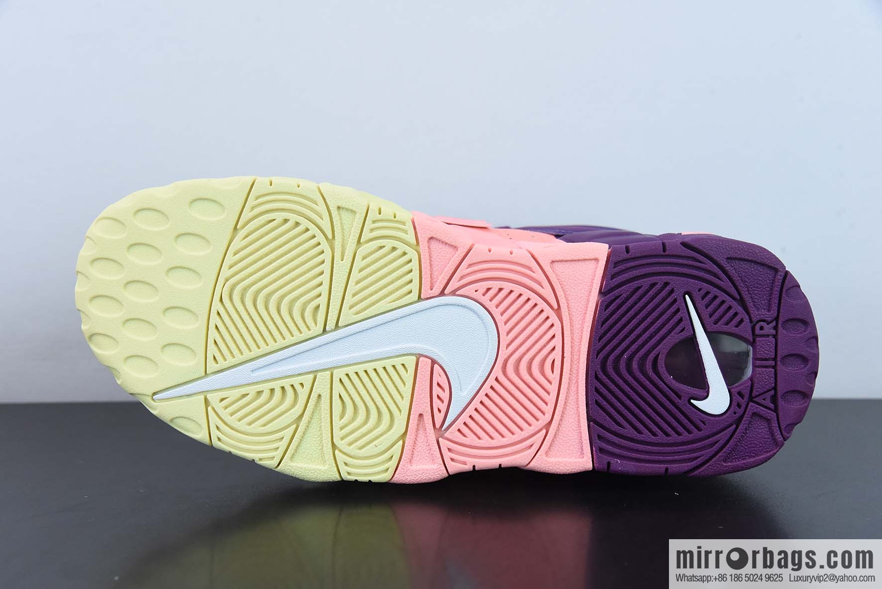 Nike Air More Uptempo (GS) Violet Unisex sneakers of the same style item number: AV8237-800