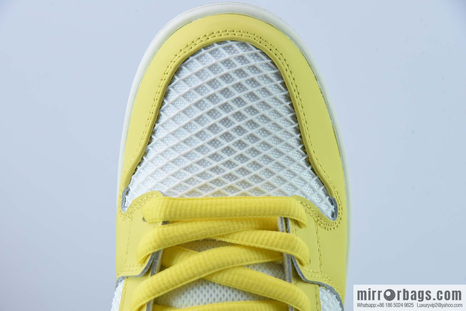 Nike Dunk Low SB low-top skate shoes/yellow and white, white, yellow and pink and blue, color matching, easter eggs, item number: DX5933-900