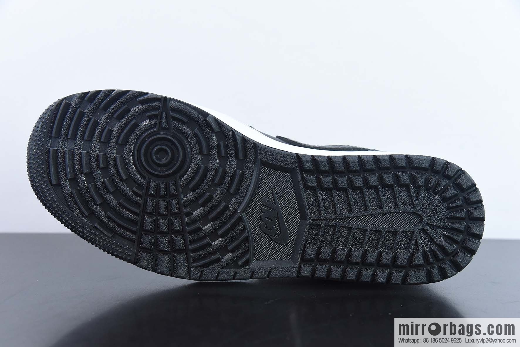 Air Jordan AJ1 Low Golf Low Top, Golf Black and White, Item Number: DD9315-003