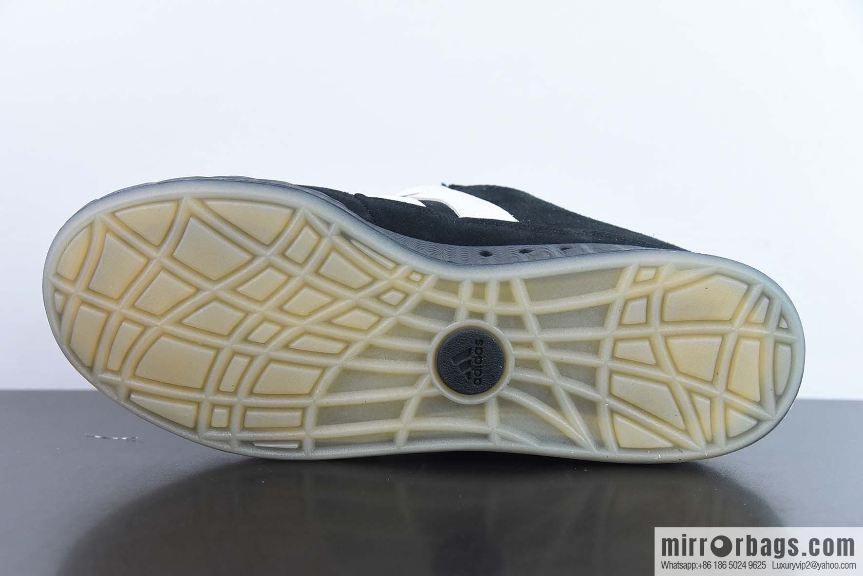 Adidas Adimatic Low Matic Series Low Top Vintage Shark Bread Shoes Sports and Leisure Skateboard Shoes, Item Number: HQ6900