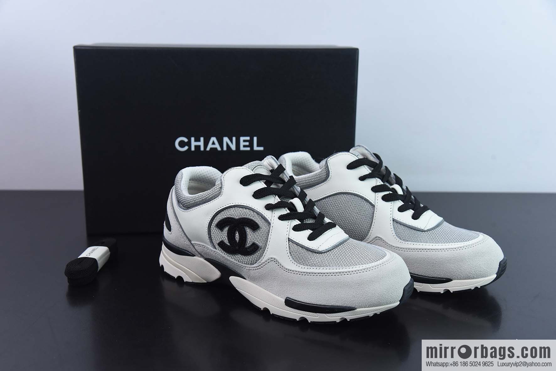 Chanel 2022 top sports series, white gray and black, item number: G39068.