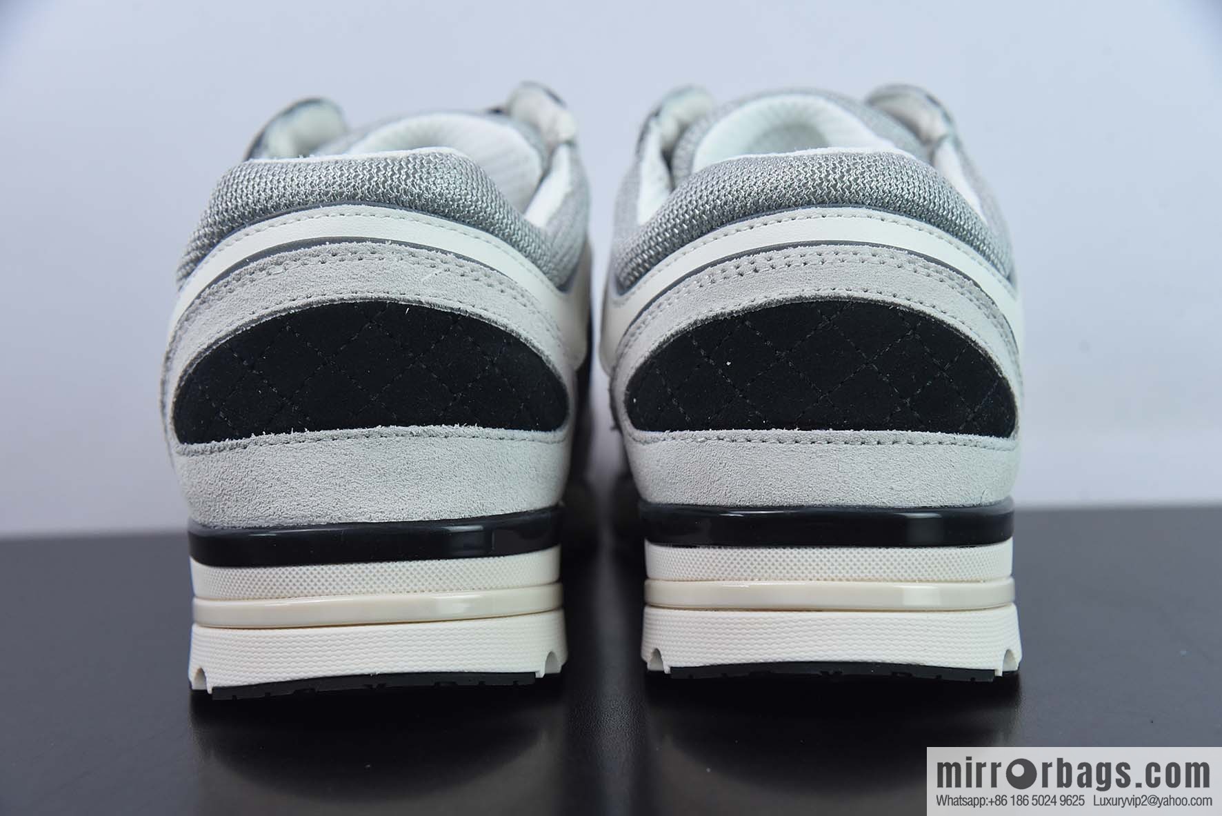 Chanel 2022 top sports series, white gray and black, item number: G39068.