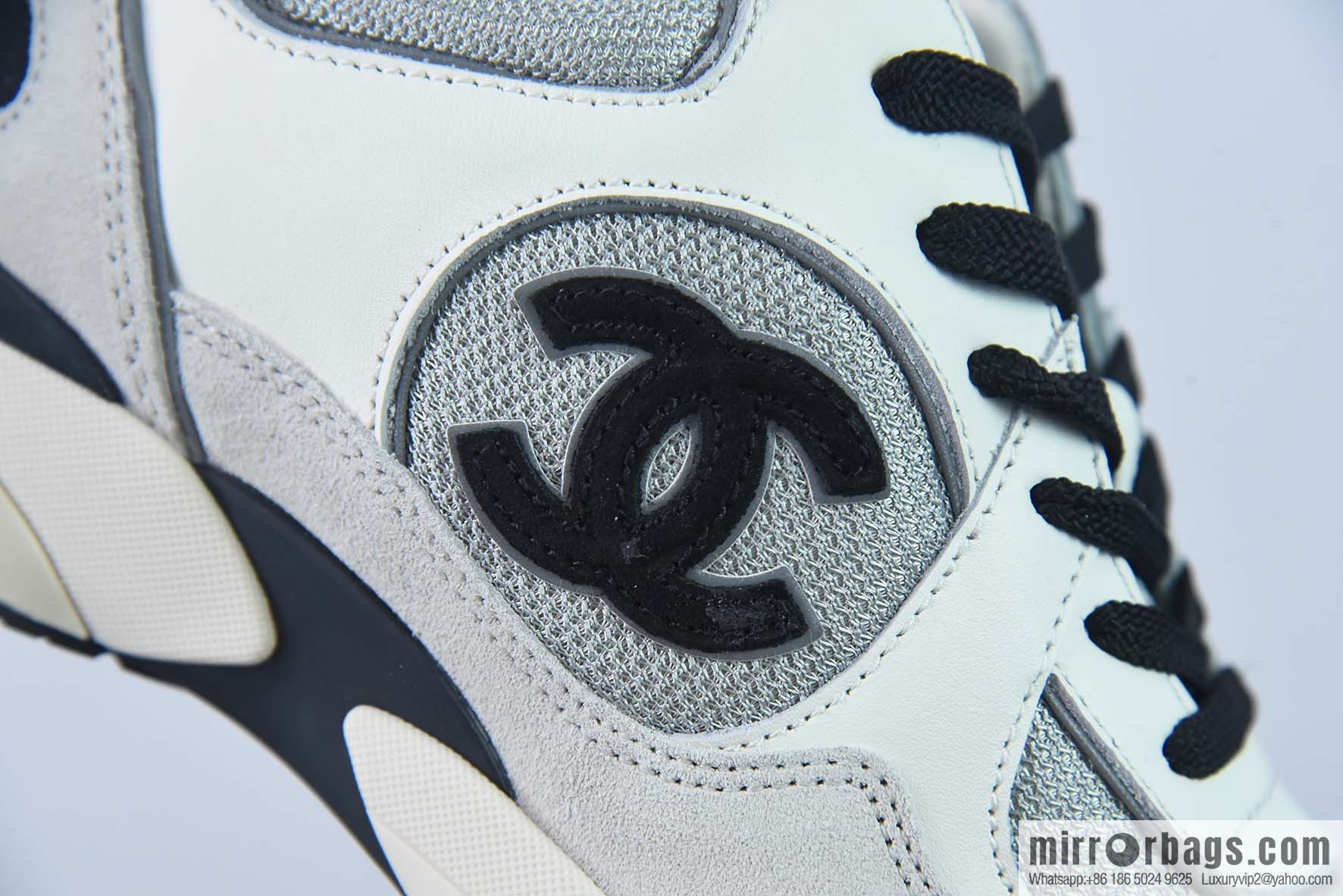 Chanel 2022 top sports series, white gray and black, item number: G39068.