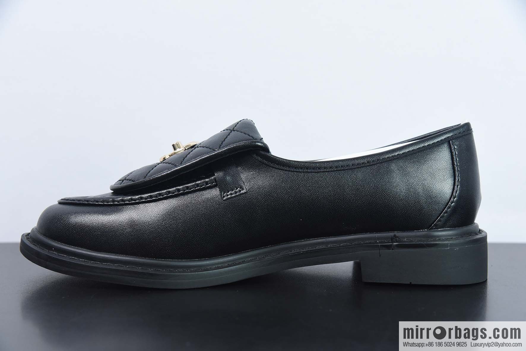 Chanel Chanel [Xiaoxiangfeng] new buckle loafers
