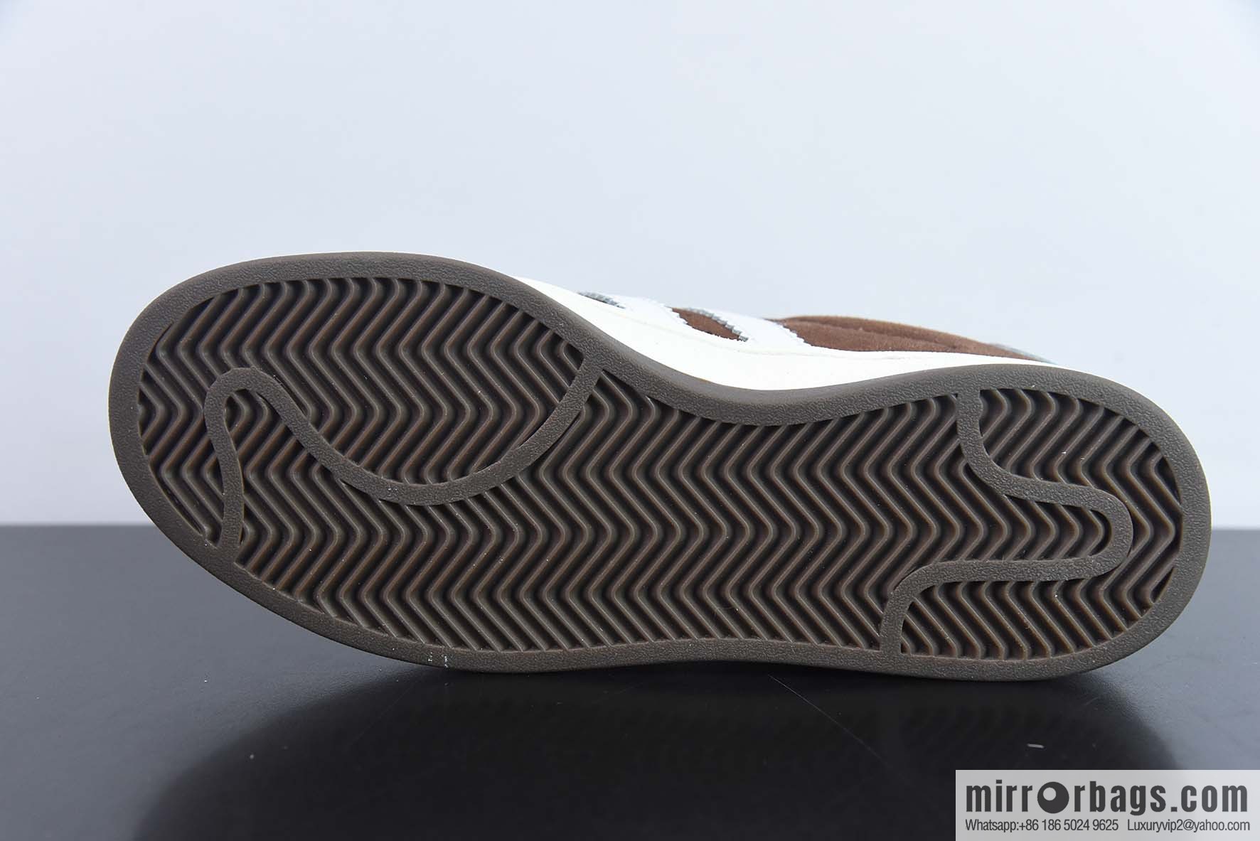 Adidas Originals Campus 00s buns Unisex sneakers of the same style item number: GY6433