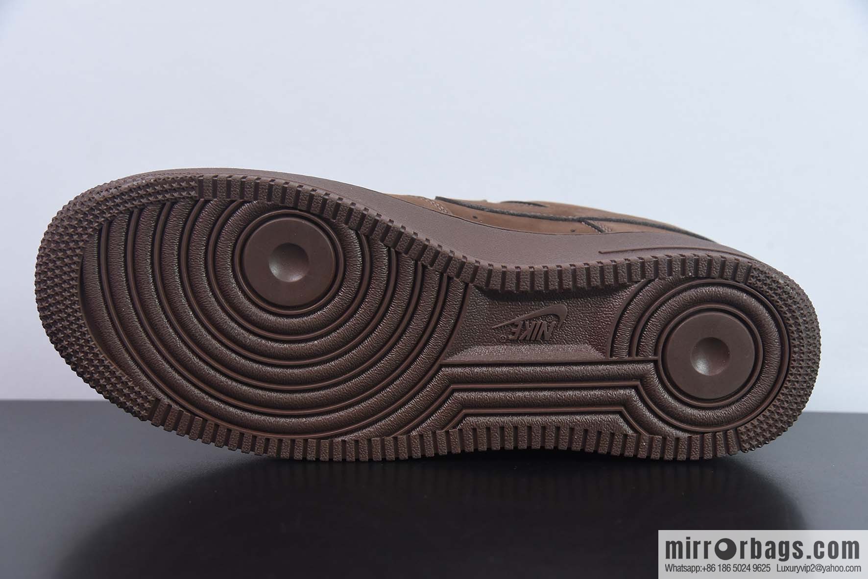 Nk Air Force 1 Low x Supreme dark brown mocha SUP joint name, Air Force One low-top casual board shoes, item number: CU9225-200