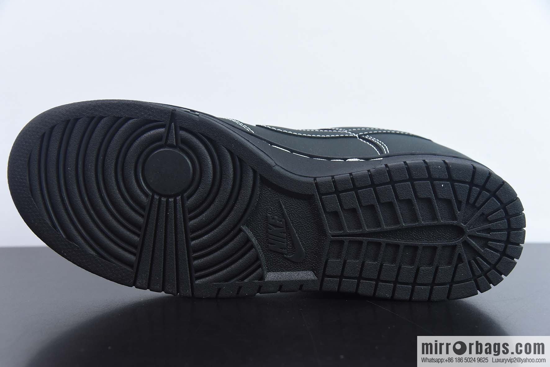 Nike SB Dunk Low Darth Vader Unisex sneakers item number: DF0517-221
