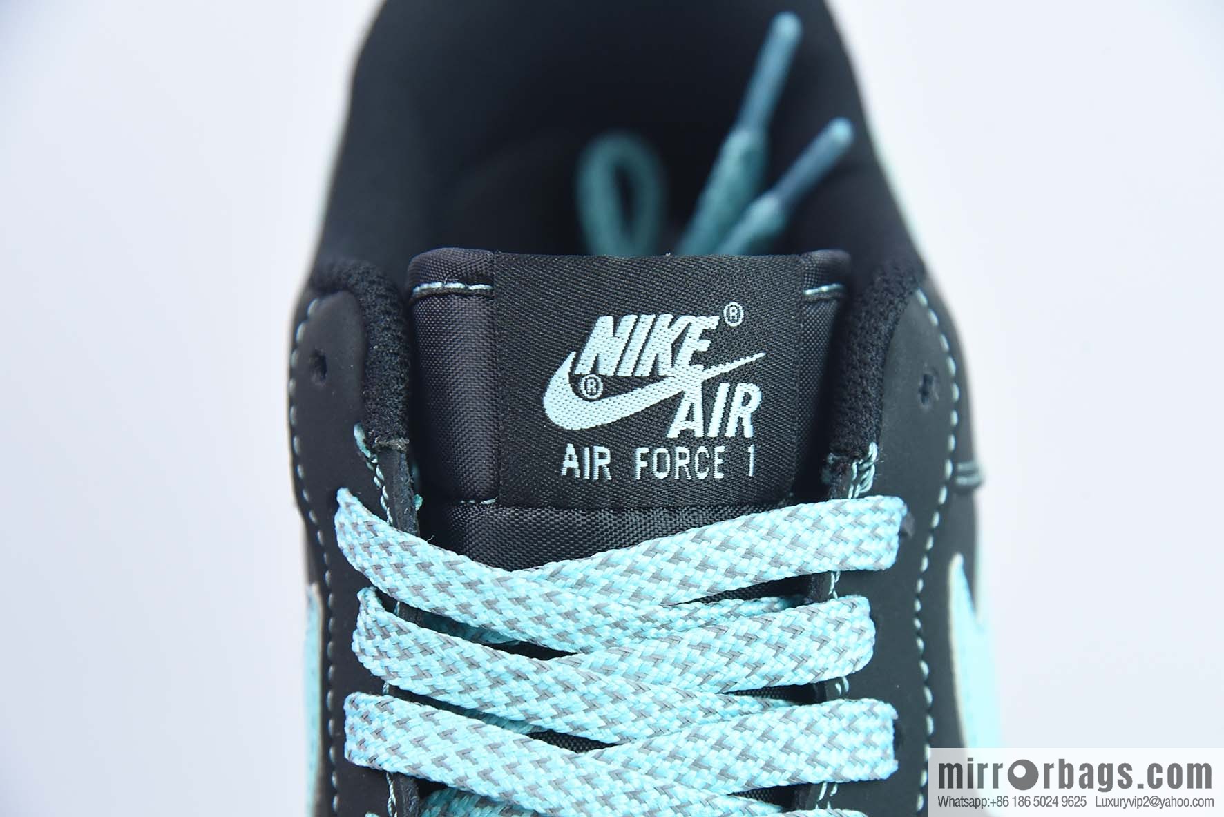 Nk Air Force 1 '07 Low Tiffany & Co. Air Force No. 1 Low Top Casual Board Shoes, item number: DH5696-226 feet