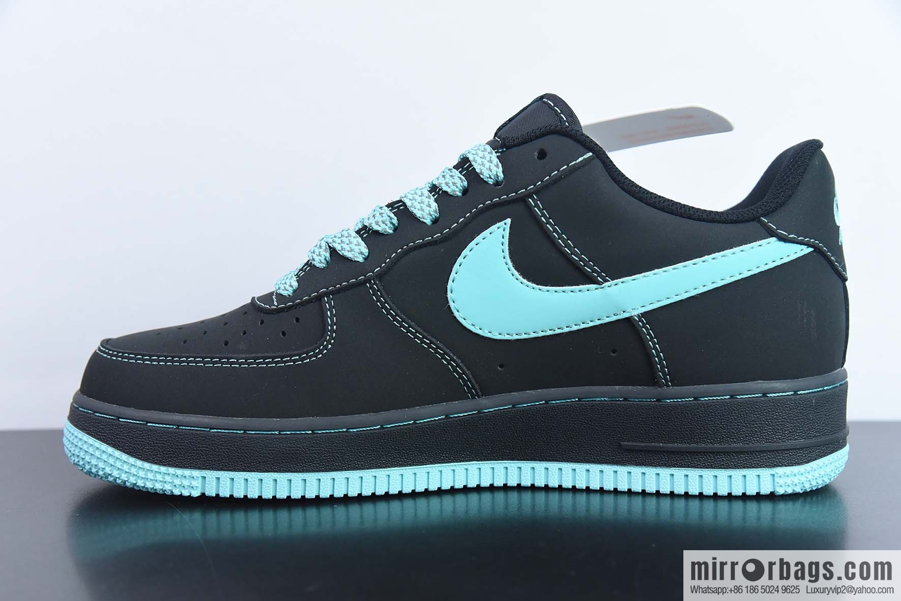 Nk Air Force 1 '07 Low Tiffany & Co. Air Force No. 1 Low Top Casual Board Shoes, item number: DH5696-226 feet