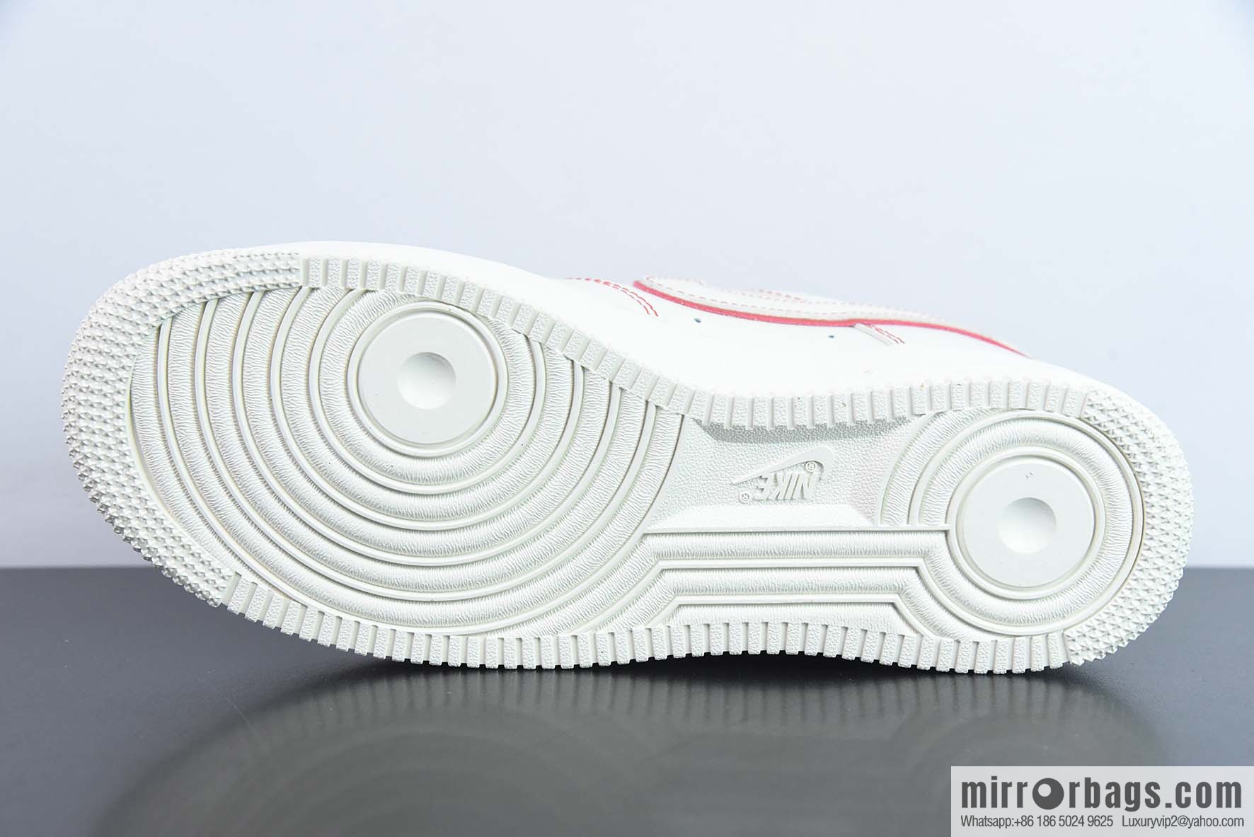 Nk Air Force 1 '07 Low Bugs Bunny White Red, Air Force One Gypsy Low Top Casual Board Shoes, Item Number: 315122-707