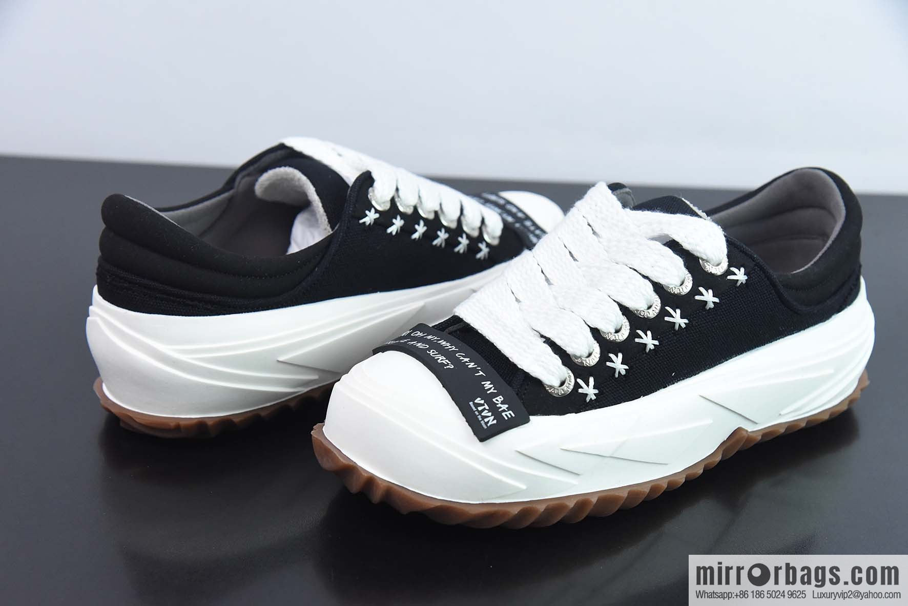 NUK50802250 VTVN 2023 spring and summer new bread shoes His & Hers casual sneakers
