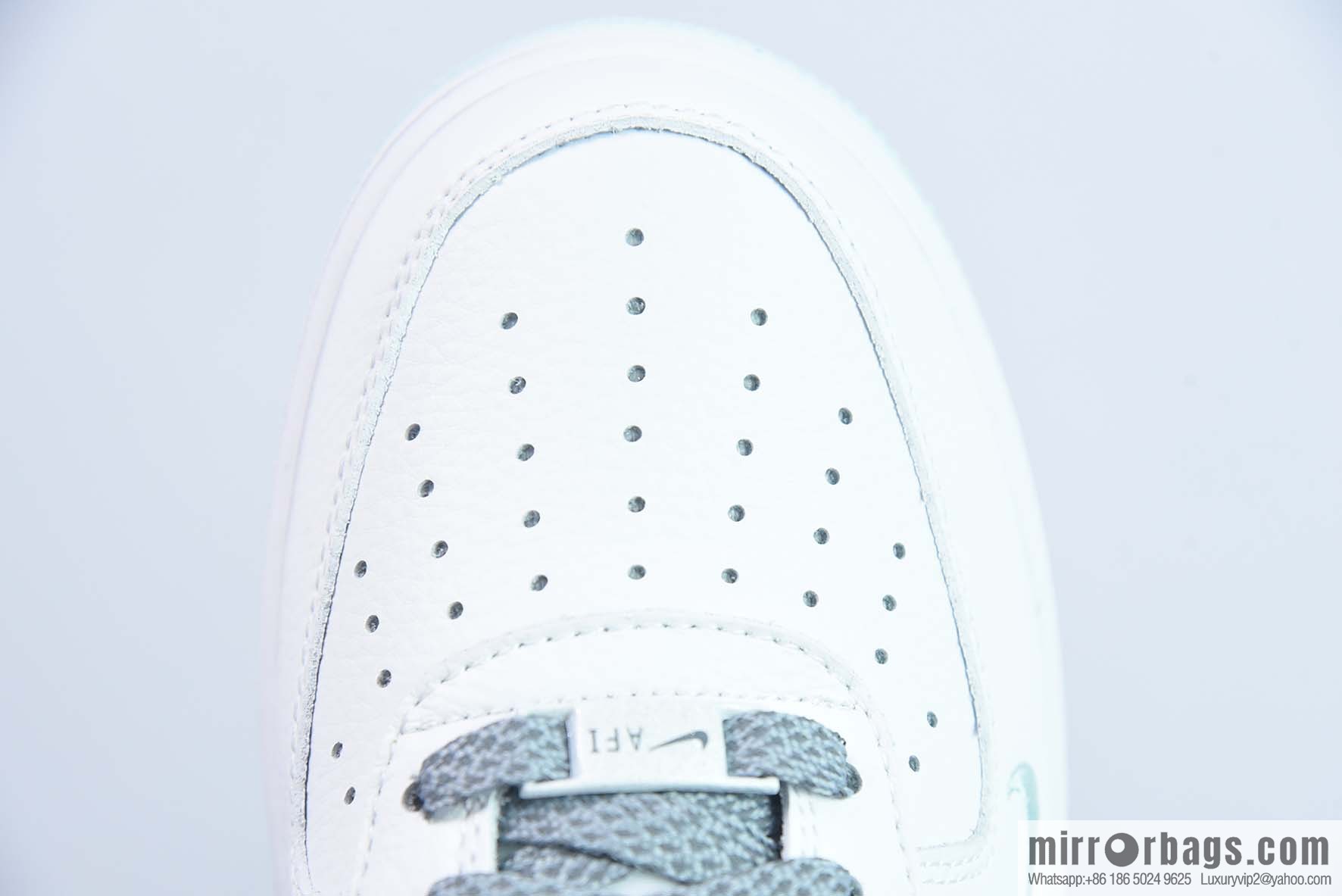 NK Air Force 1 Low '07 40th Anniversary Black and White, Air Force One Low Top Casual Board Shoes, Item Number: MN5263-128