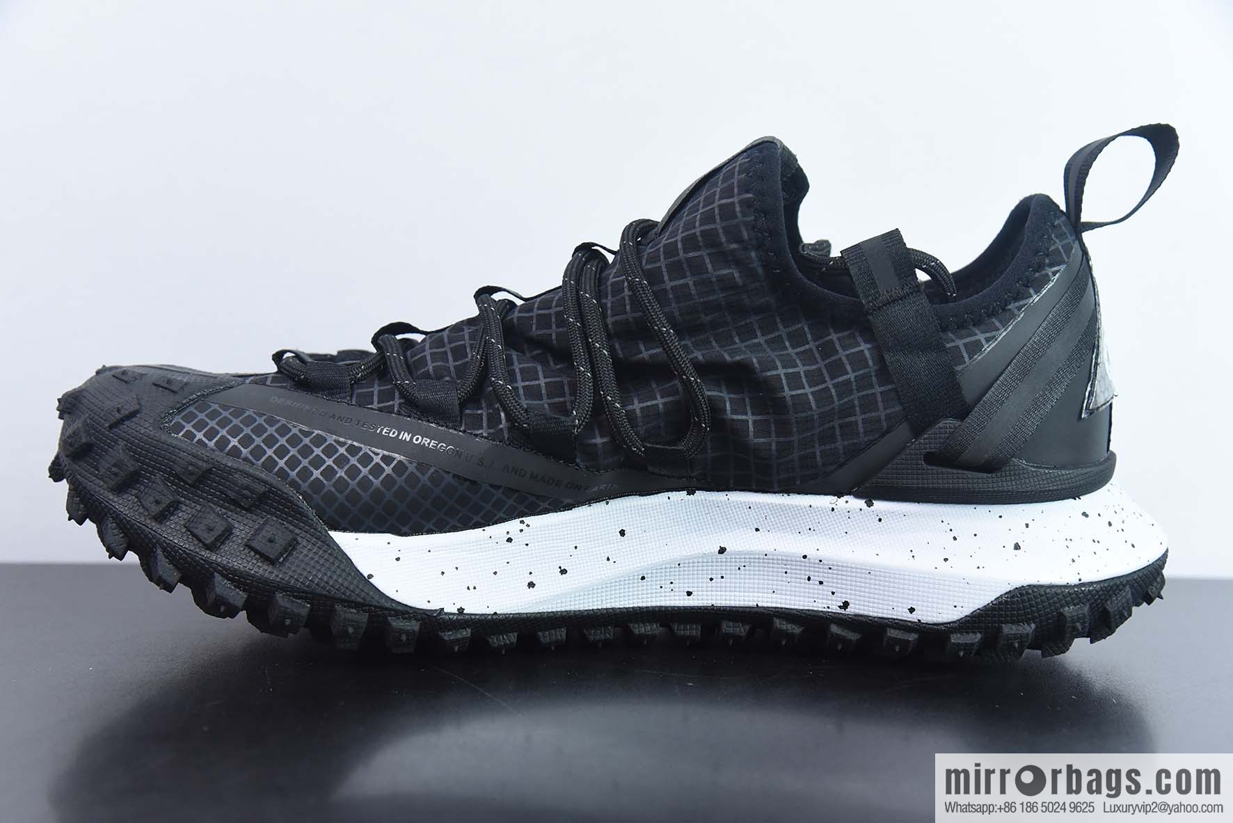 Nike ACG Mountain Flying Low GORE-TEX Outdoor Mountaineering sneakers/black and white, item number: DD4565-001