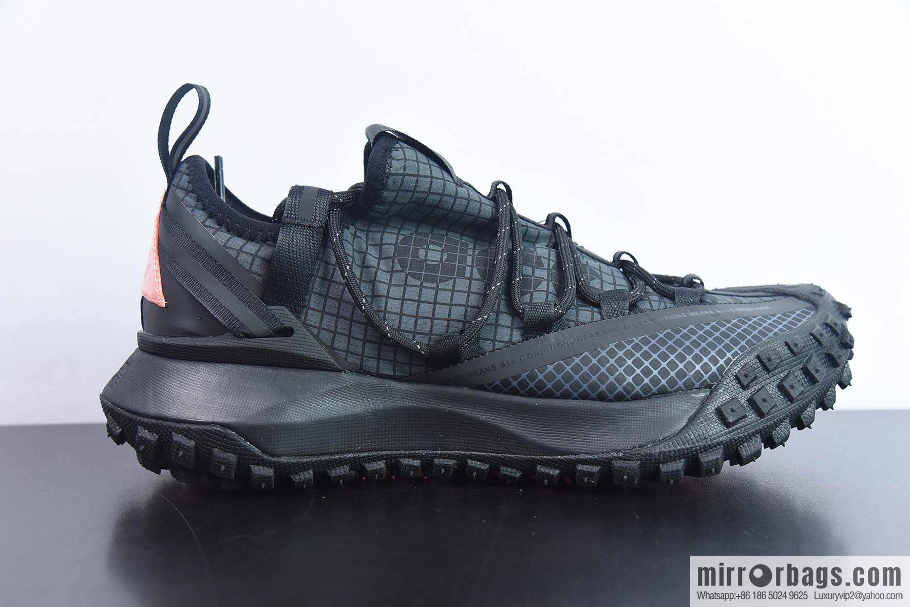 Nike ACG Mountain Flying Low GORE-TEX Outdoor hiking sneakers/black SKU: DC660 001