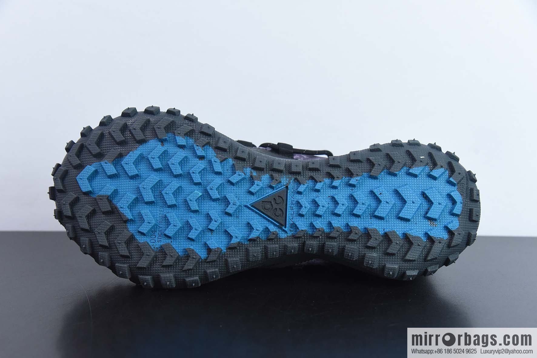Nike ACG Mountain Flying Low GORE-TEX Outdoor Mountaineering sneakers/purple, item number: DC9660-001