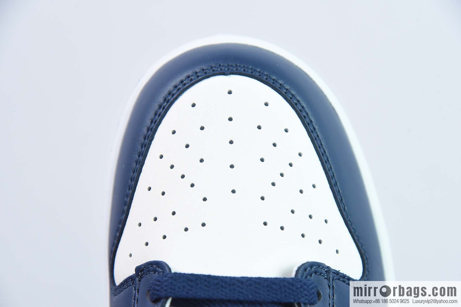 NIKE SB Dunk Low sports and leisure low-top board shoes, midnight blue, white and blue, item number: FD9749 400.