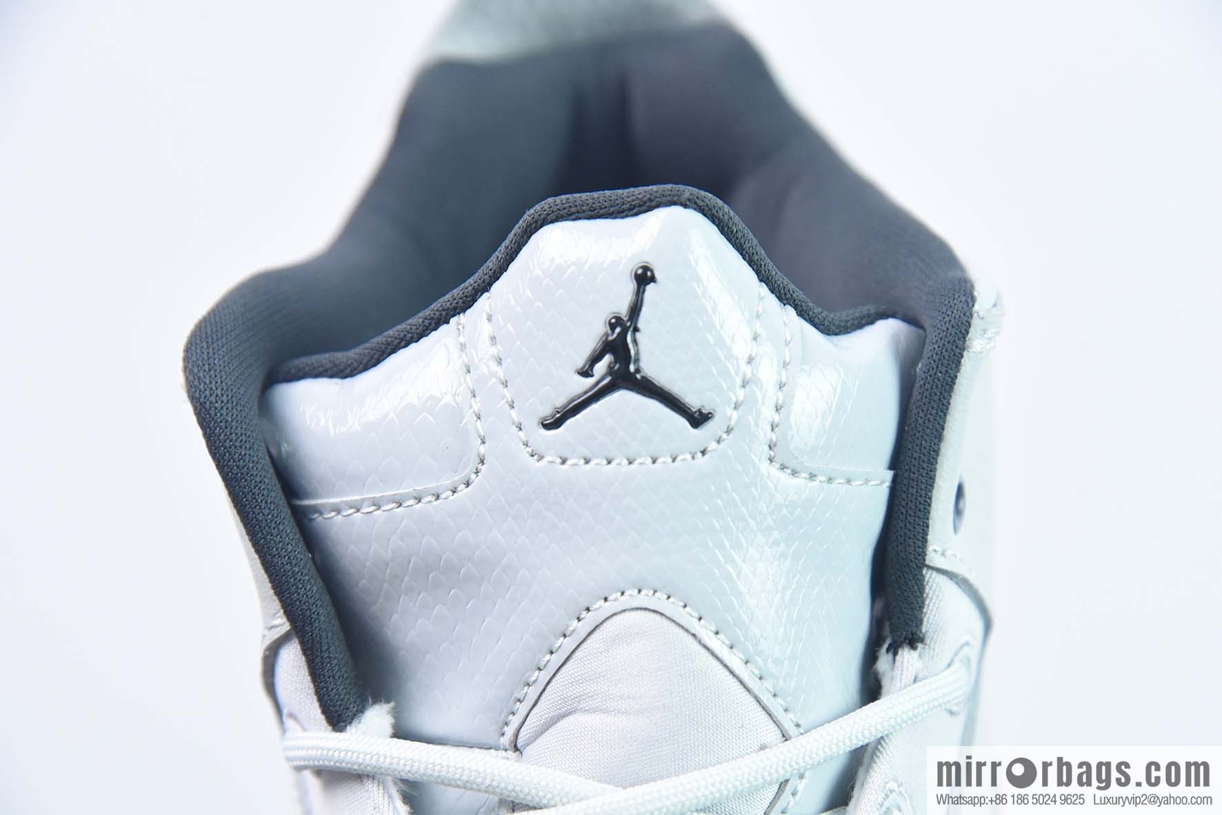 AirJordan Courtside 23 short version AJ23 gray and black Vintage middle help, basketball shoes, item number: AR1002-002