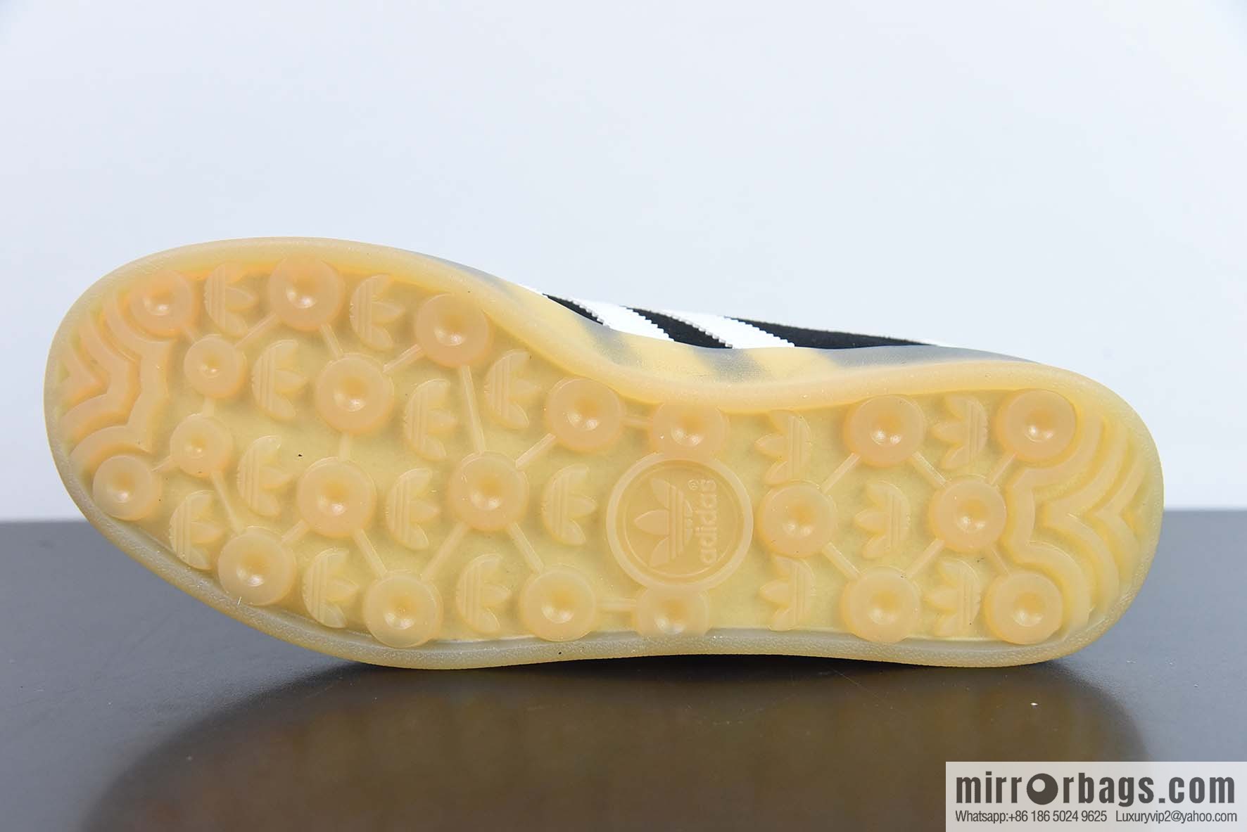 Adidas Originals Gazelle Indoor gazelle series classic board shoes, samba GAZELLE long tongue, item number: H06259