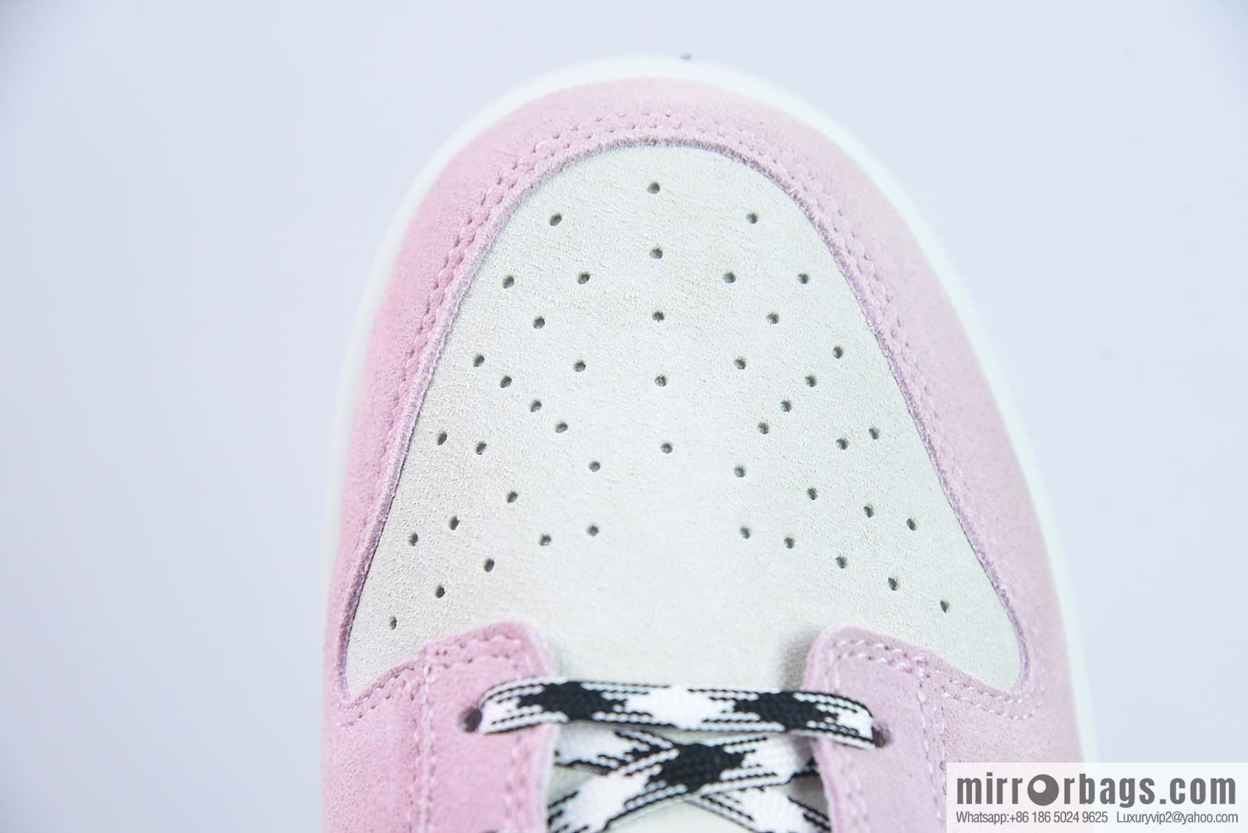 Nike Dunk Low SB low-top skate shoes/pink gray and white powder, item number: DV3054-600