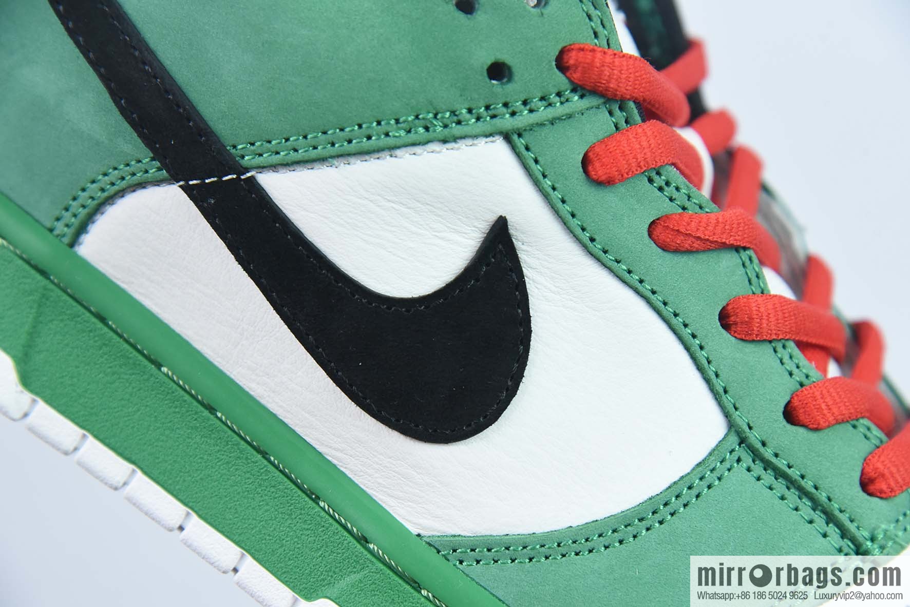Nike Dunk Low PRO Se white and green low-top sneakers Heineken, joint model, item number: 304292 302
