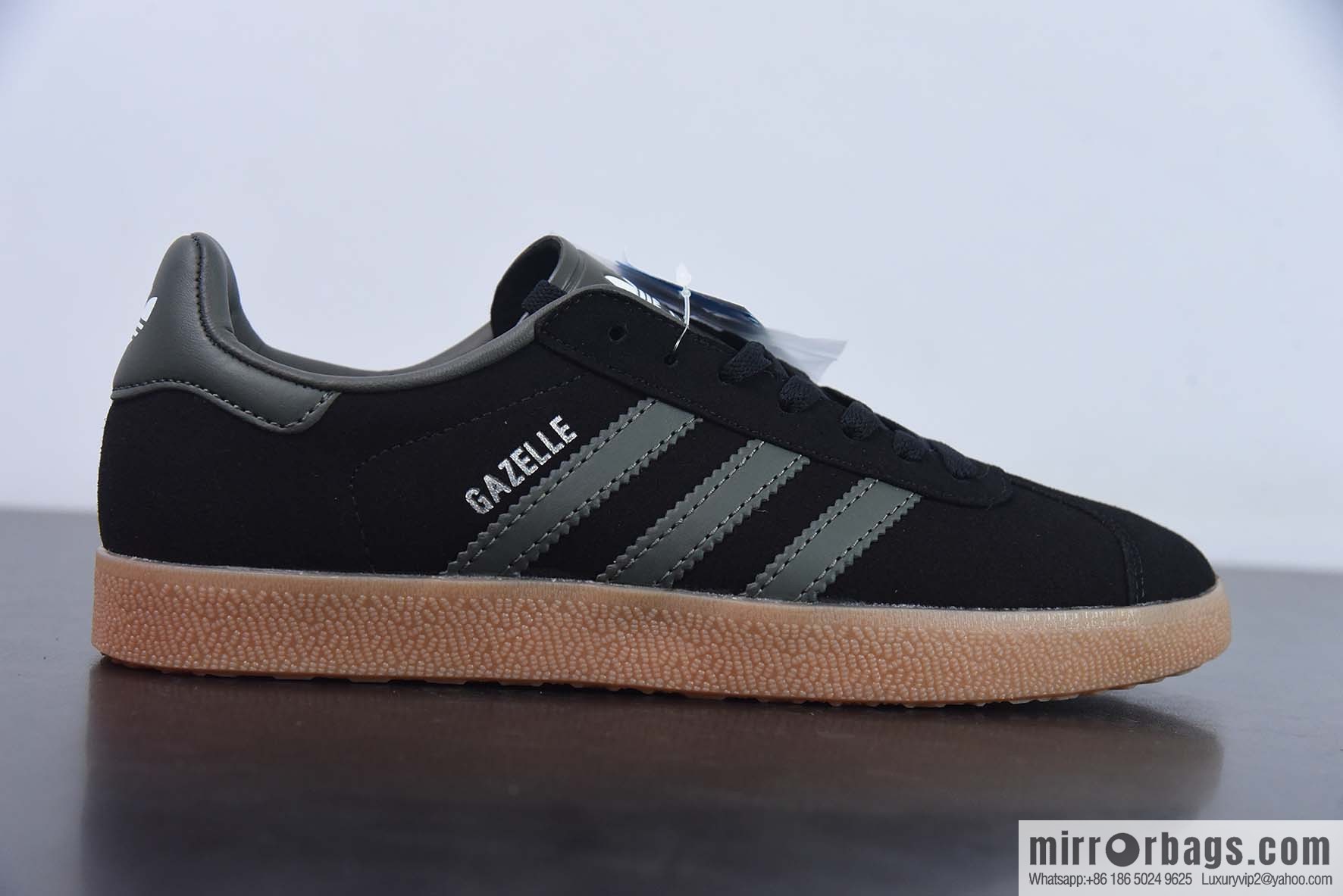 Adidas Originals Gazelle Clover series sports shoes, black and green, item number: GX2210