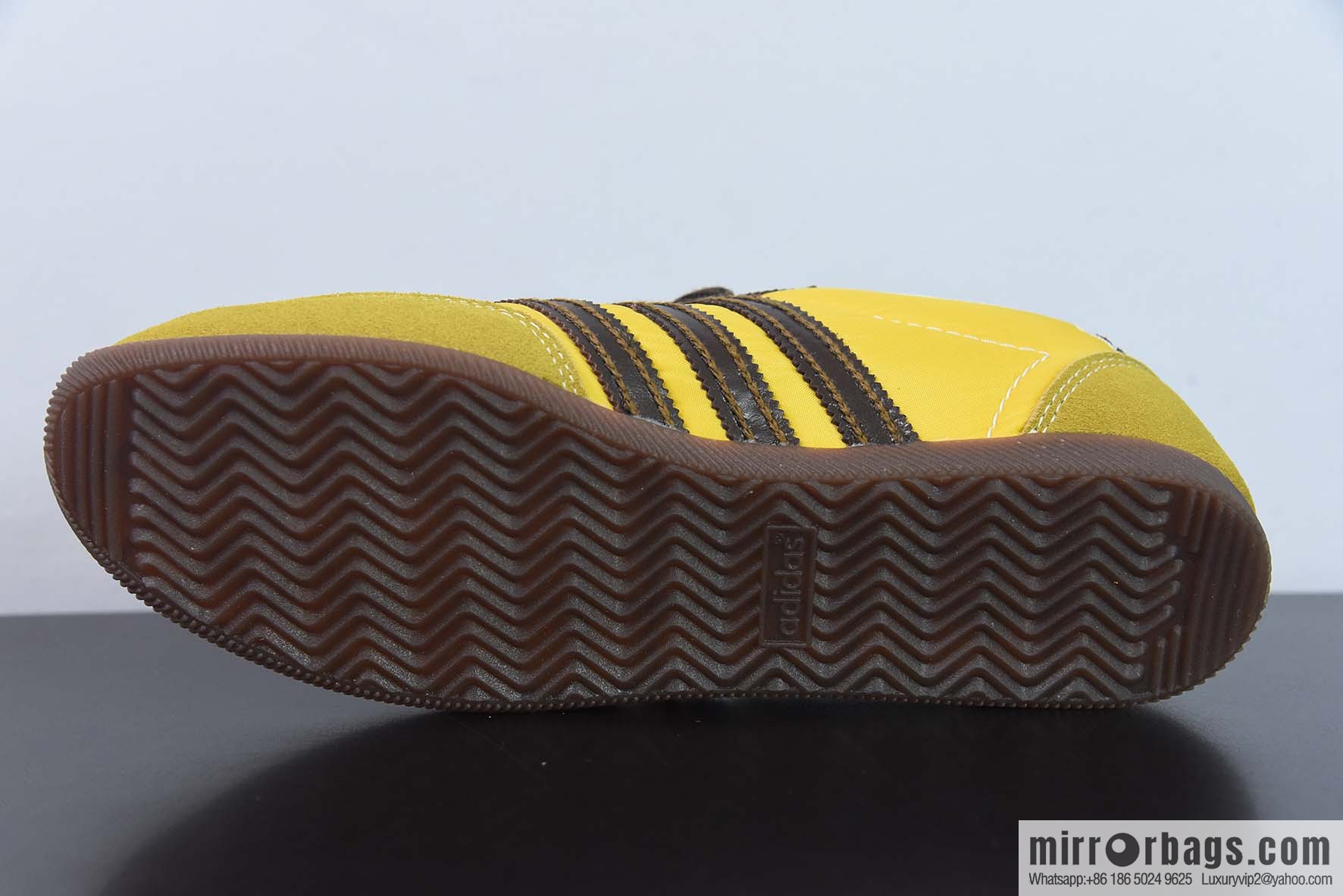 Adidas WB Japan Low Adi, Clover WB Nissan Series Classic Vintage Low Top Casual Sports Jogging Shoes Item Number: GY5752