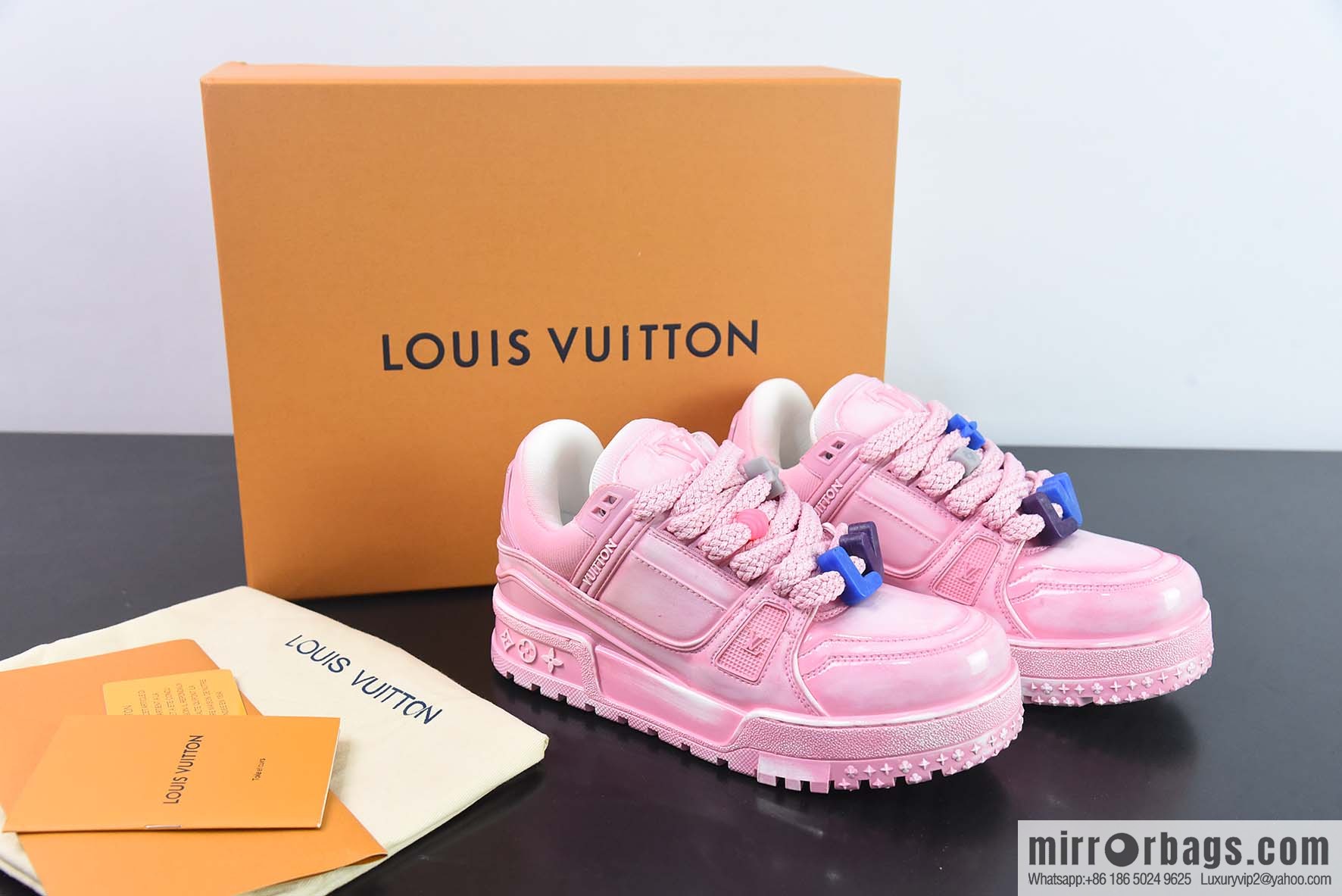 LV Louis Vuitton Trainer Maxi series bread shoes