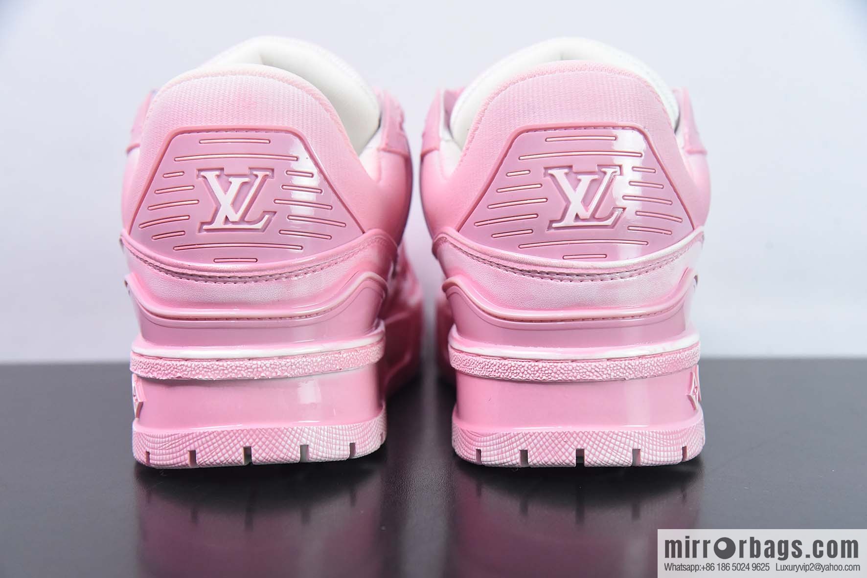 LV Louis Vuitton Trainer Maxi series bread shoes