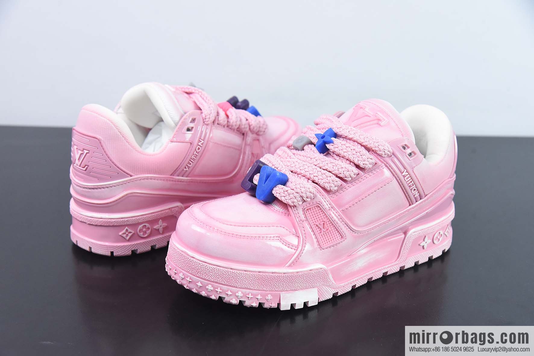 LV Louis Vuitton Trainer Maxi series bread shoes