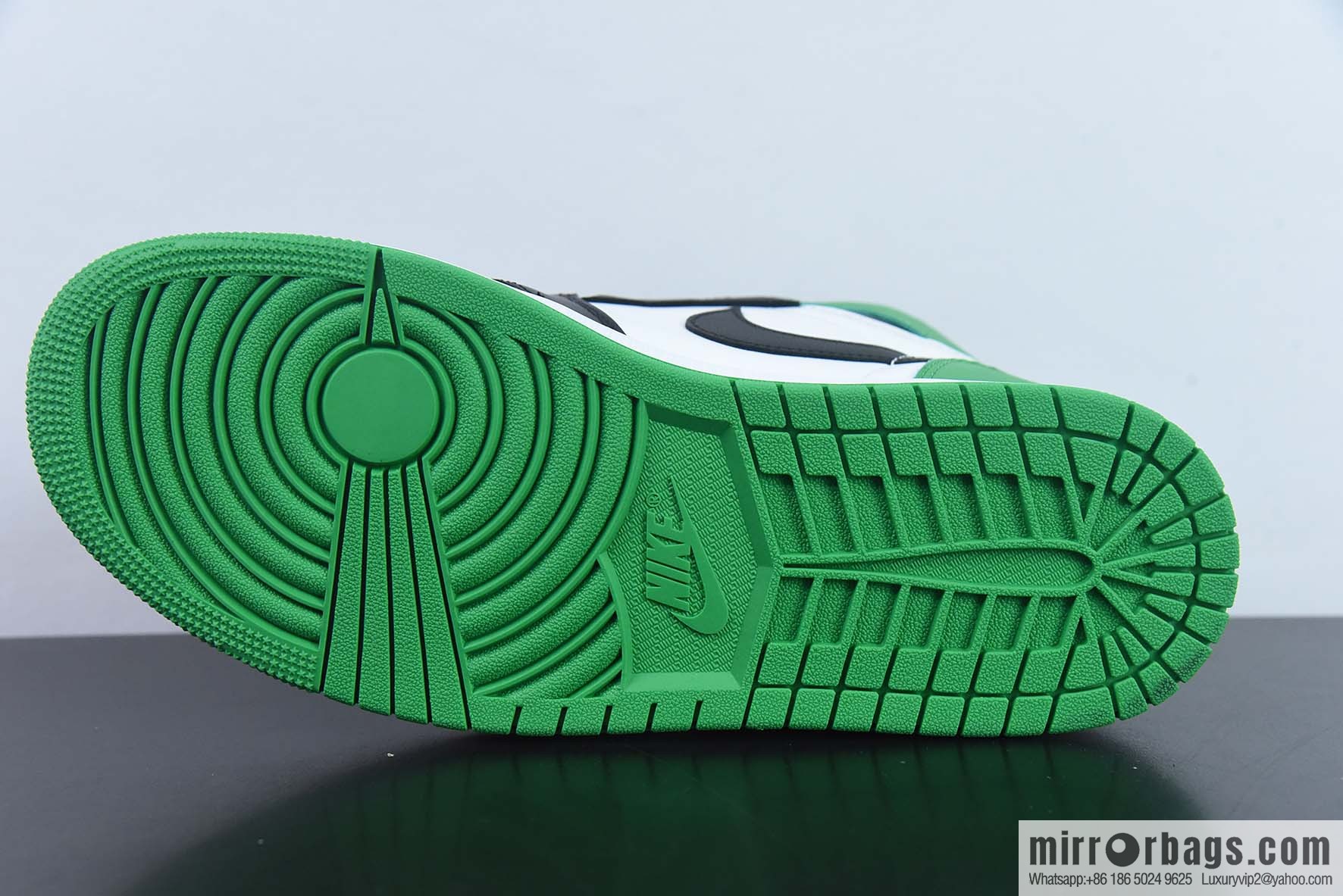 Air Jordan AJ1 Retro High Top White Green Black High Top Shoes, item number: DZ5485-031