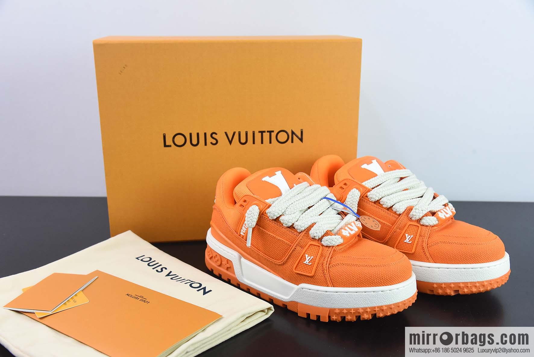LV Louis Vuitton Trainer Maxi series bread shoes