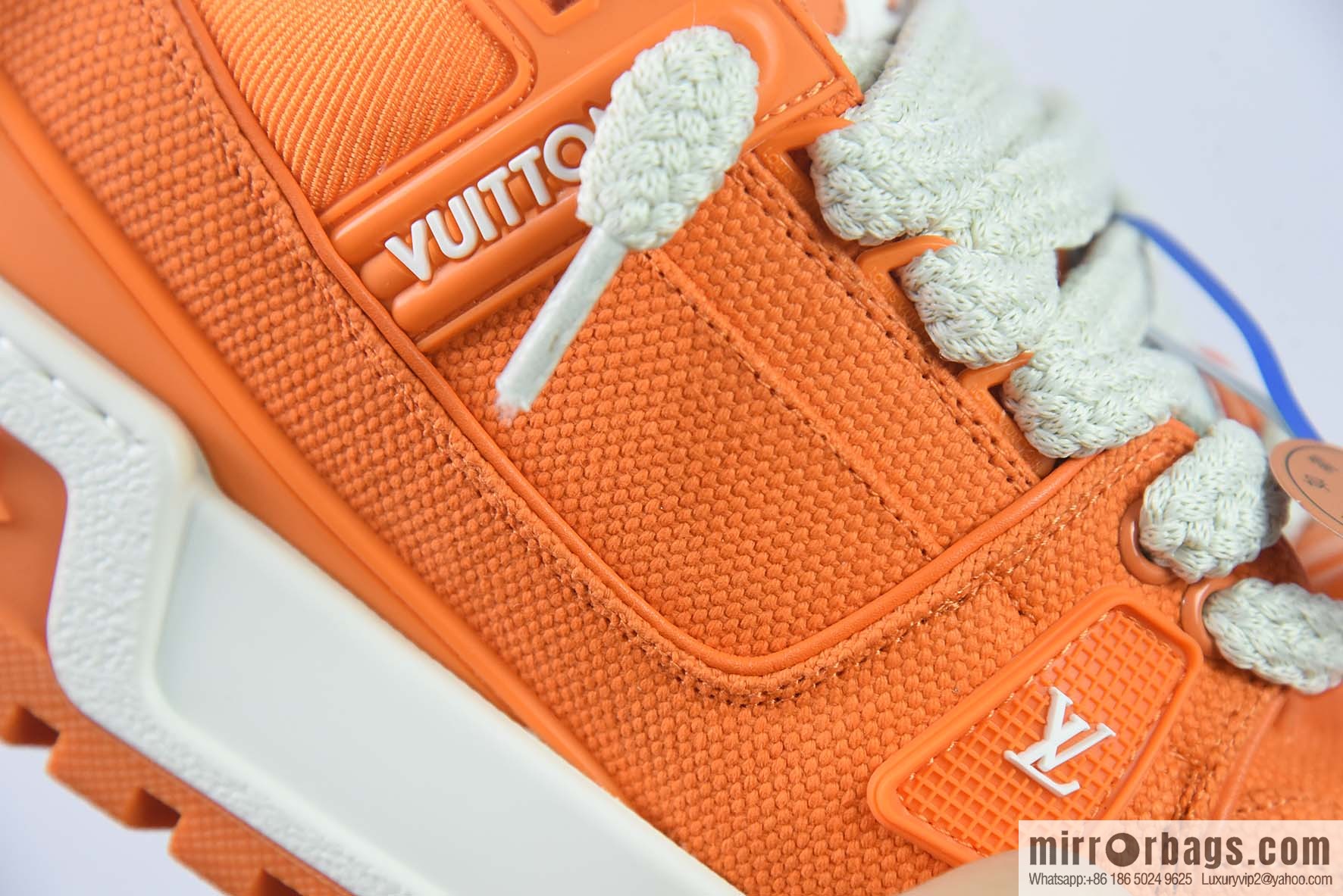 LV Louis Vuitton Trainer Maxi series bread shoes