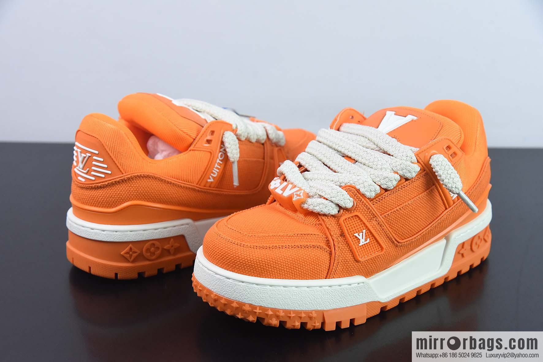 LV Louis Vuitton Trainer Maxi series bread shoes