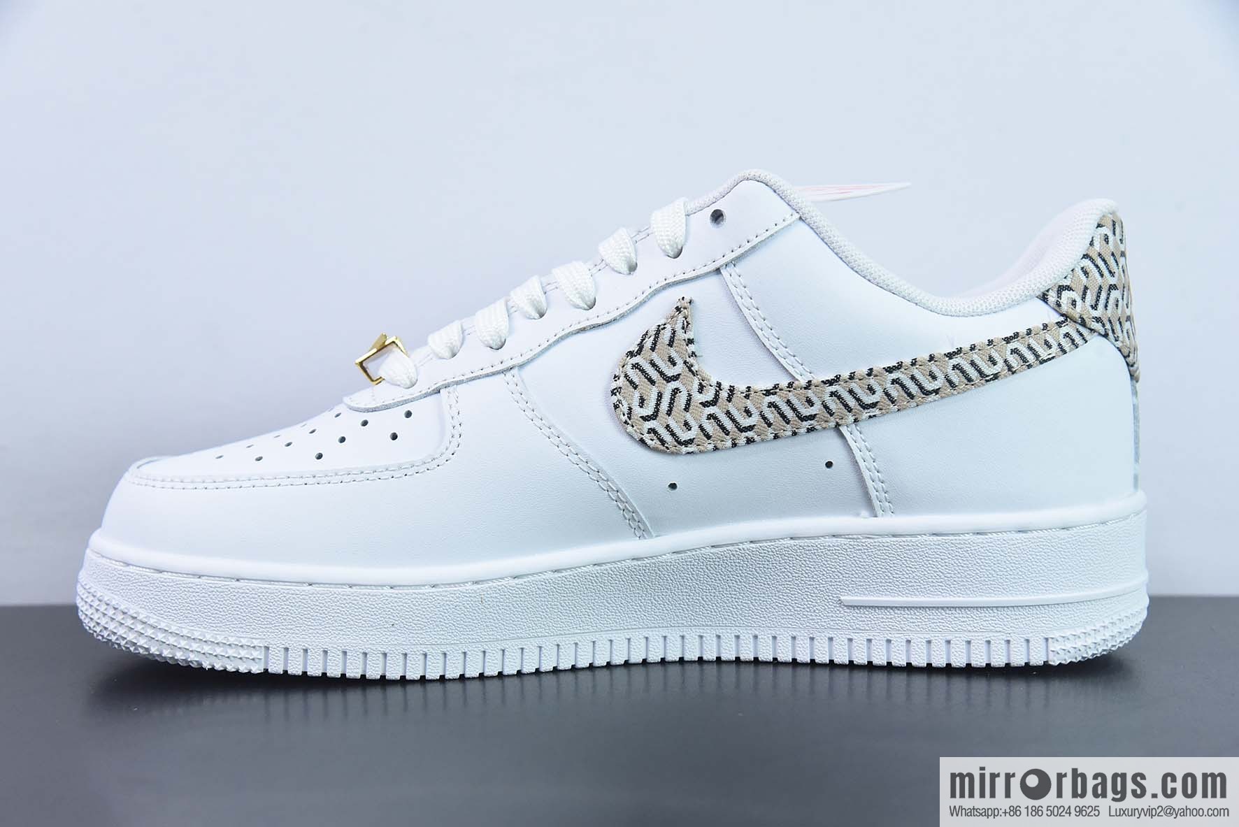 Nk Air Force 1 '07 Low printed hook, Air Force One low-top casual sneakers, item number: DZ2709-100
