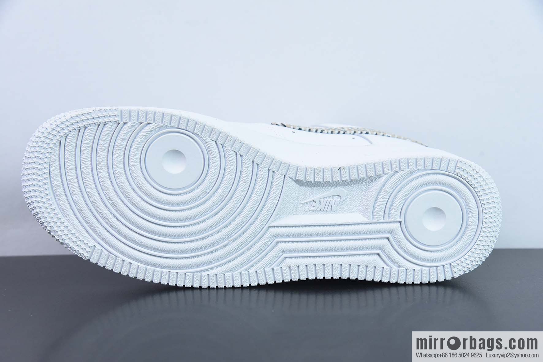 Nk Air Force 1 '07 Low printed hook, Air Force One low-top casual sneakers, item number: DZ2709-100