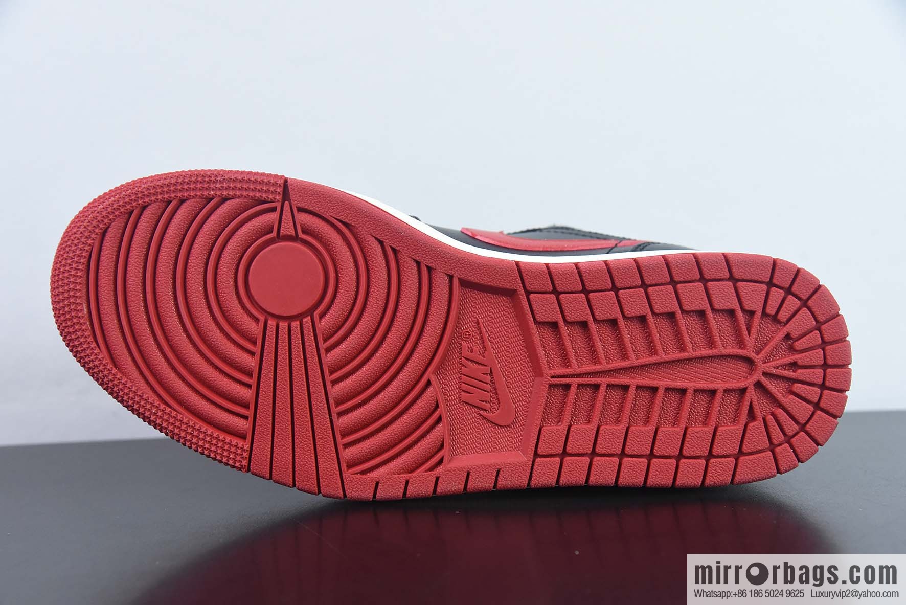 Air Jordan 1 Low AJ1 Jordan 1st generation low-top basketball shoes/black and red 2023 new models on sale, item number: DC0774-061