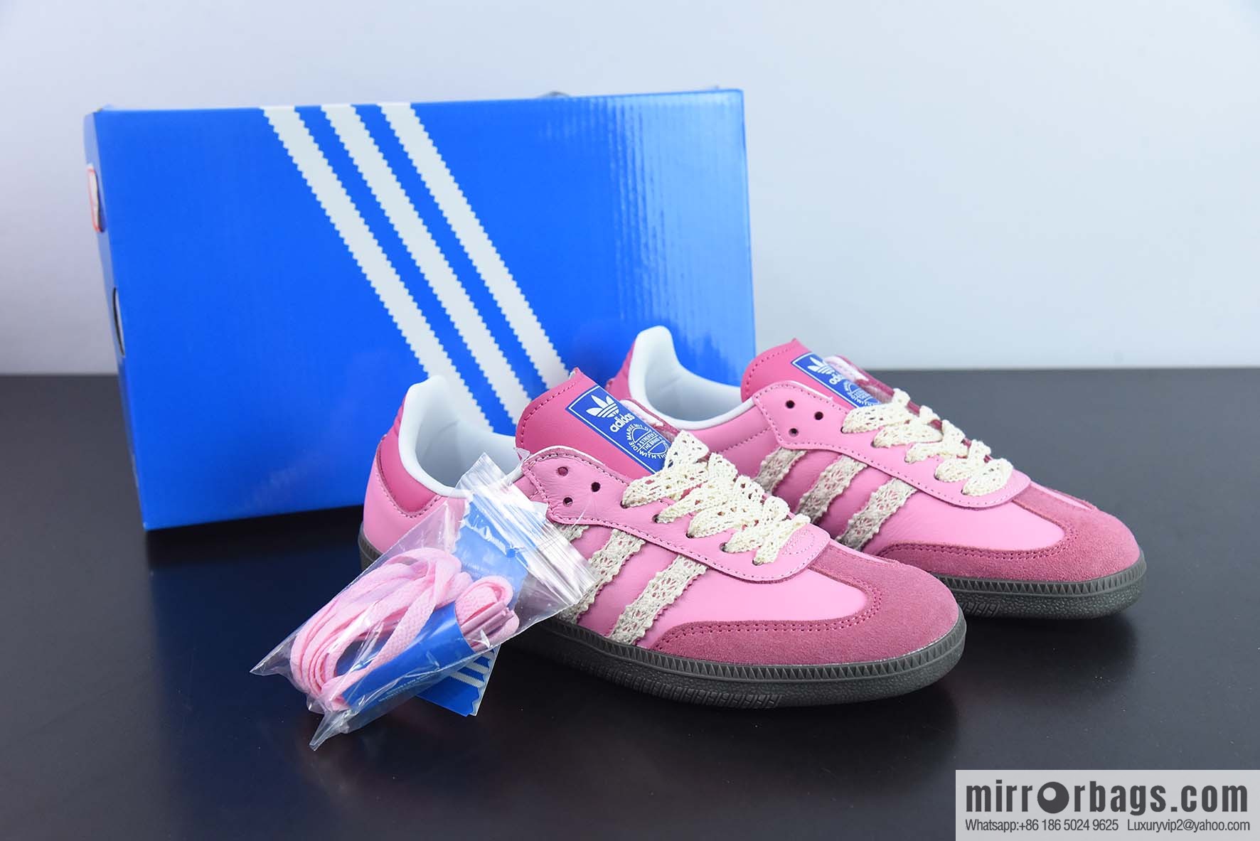 Adidas Originals Samba Adidas, Samba Series Virtue Versatile Vintage low-top board shoes lace hand-woven three bars Item number: B75806
