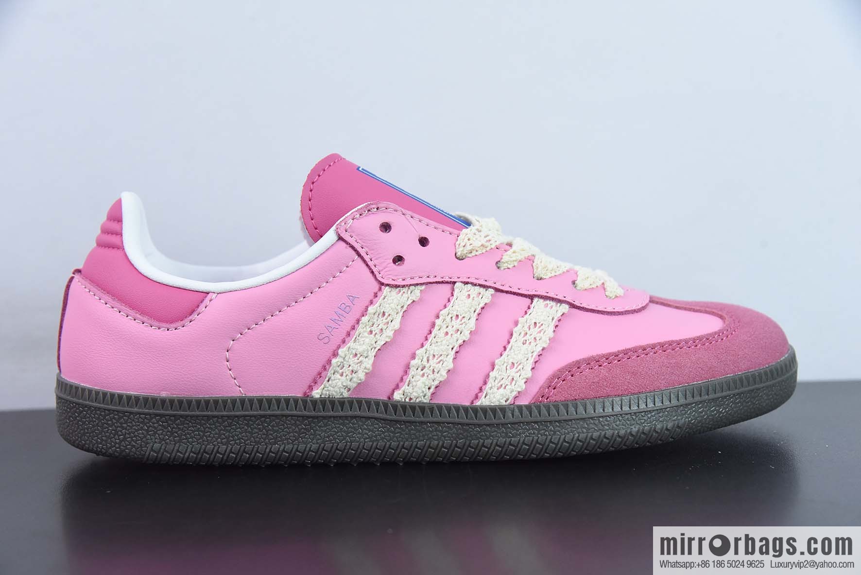 Adidas Originals Samba Adidas, Samba Series Virtue Versatile Vintage low-top board shoes lace hand-woven three bars Item number: B75806