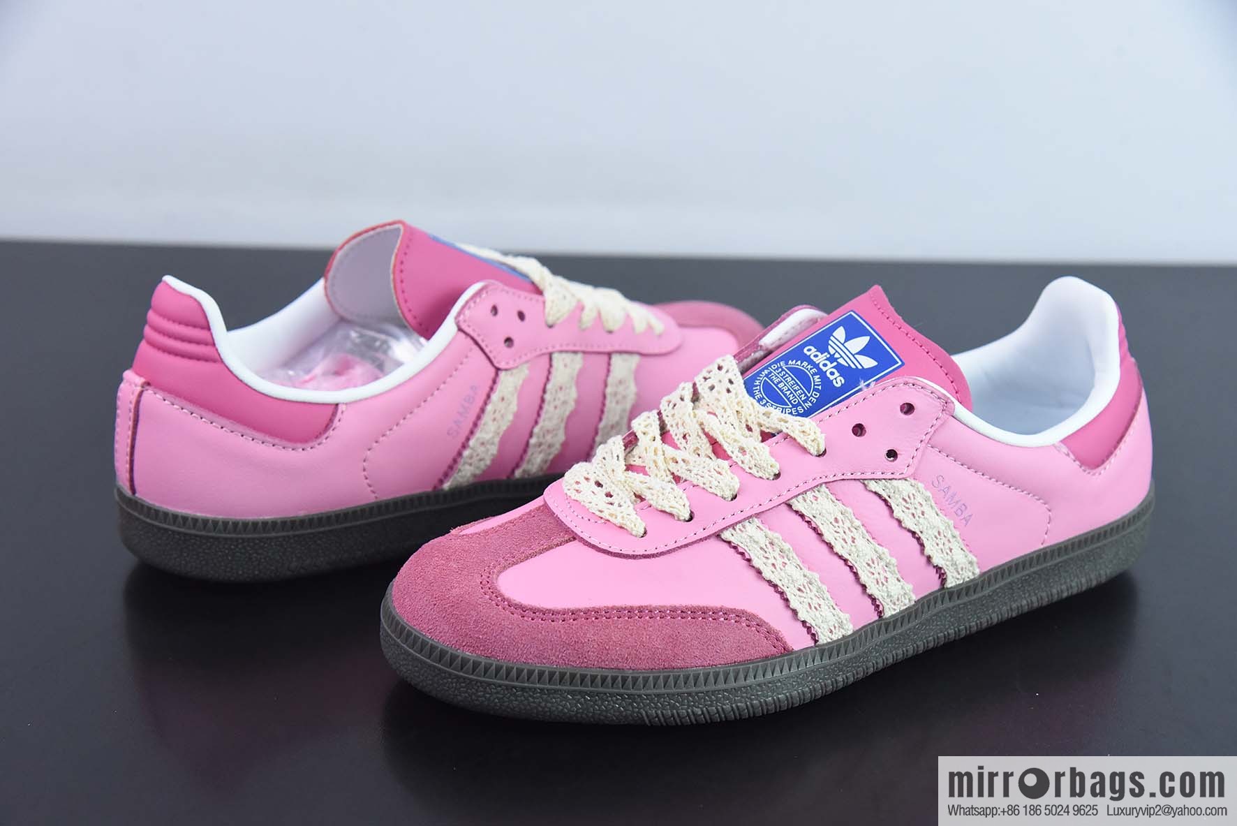 Adidas Originals Samba Adidas, Samba Series Virtue Versatile Vintage low-top board shoes lace hand-woven three bars Item number: B75806
