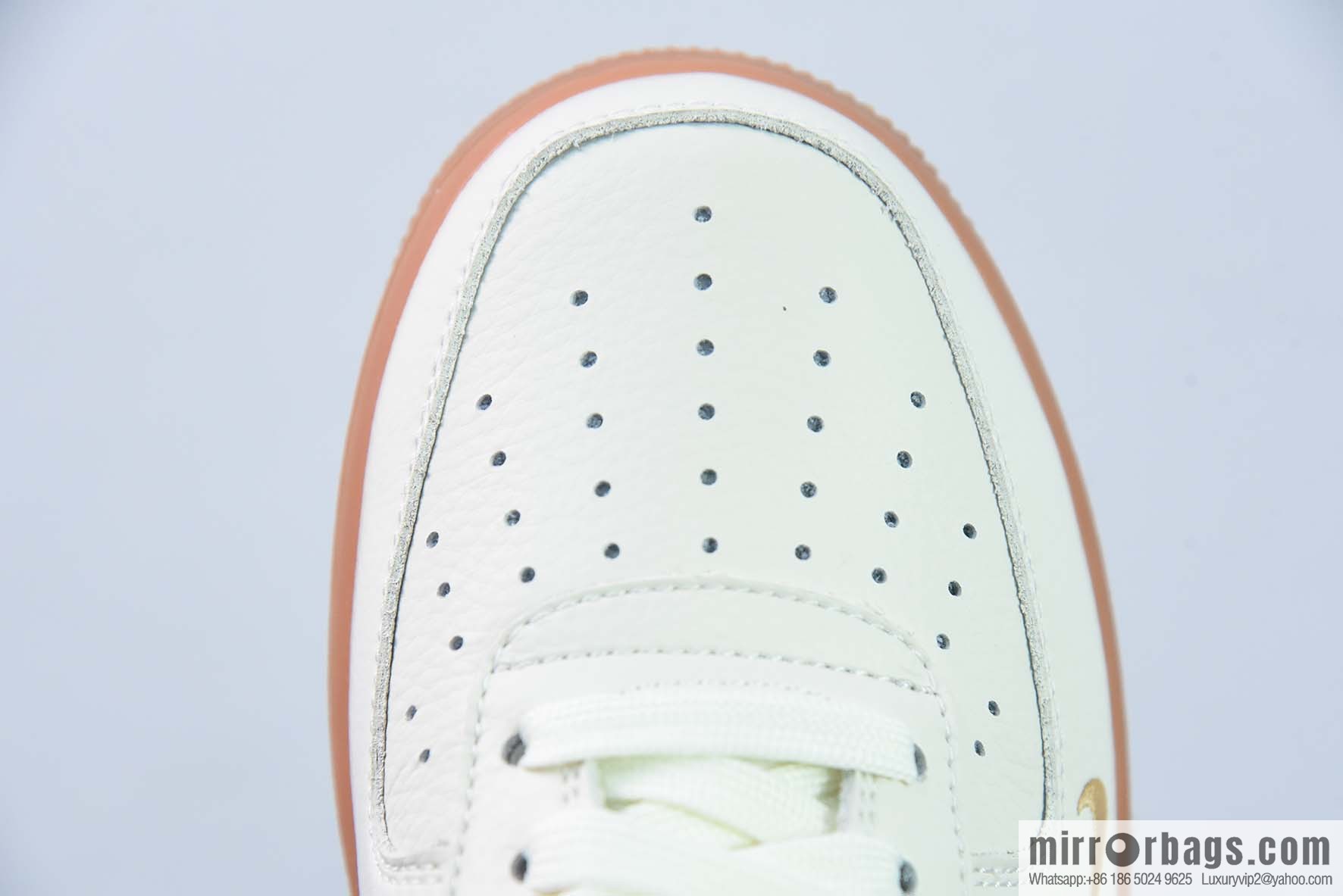 Nike Air Force 1 Low Air Force One low-top sports and leisure board shoes, double hook, raw rubber sole NAI-KE printed item number: NK0621 988