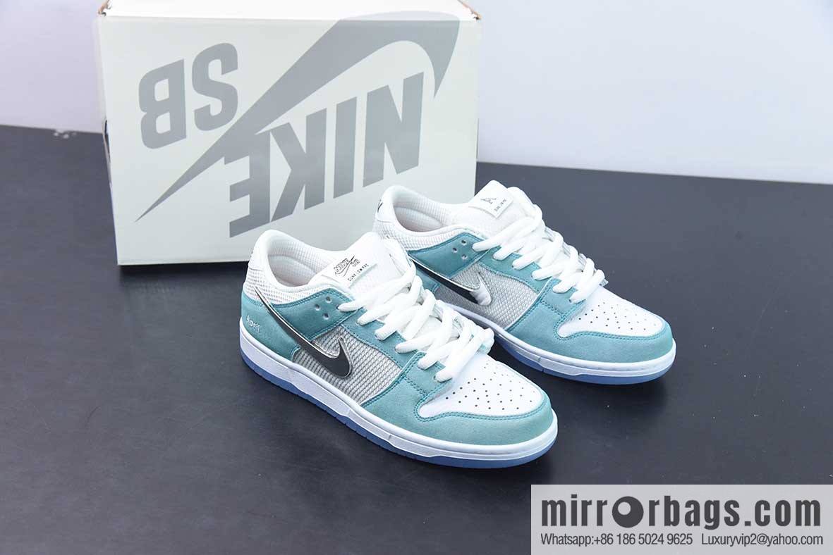 NK SB Dunk Low white and blue liquid hook men's low-top sneakers Part Number: FD2562 400