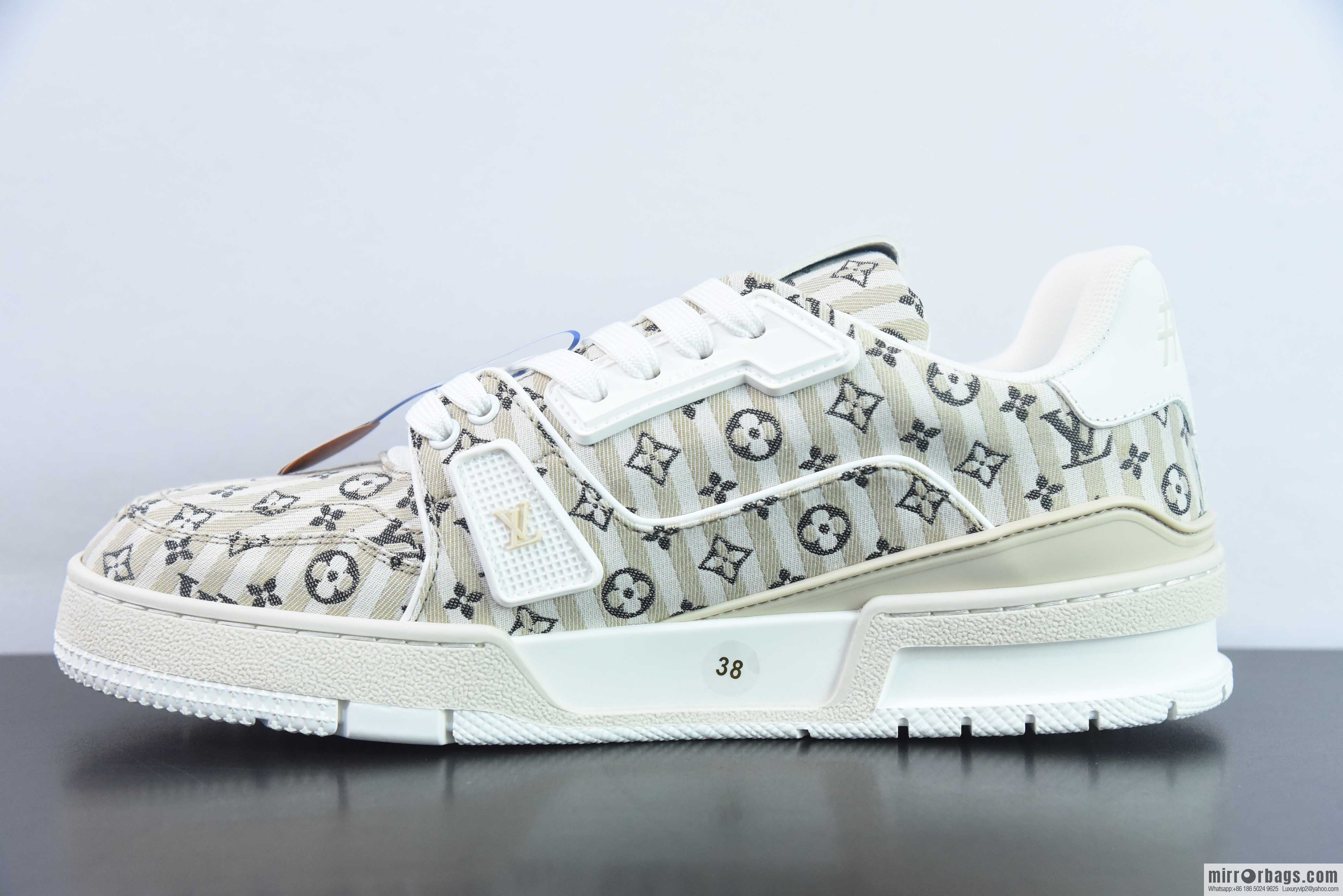 LV Louis Vuitton Louis Vuitton Trainer Sneaker Low Top Vintage Leisure Sports Culture Versatile Basketball Board Shoes