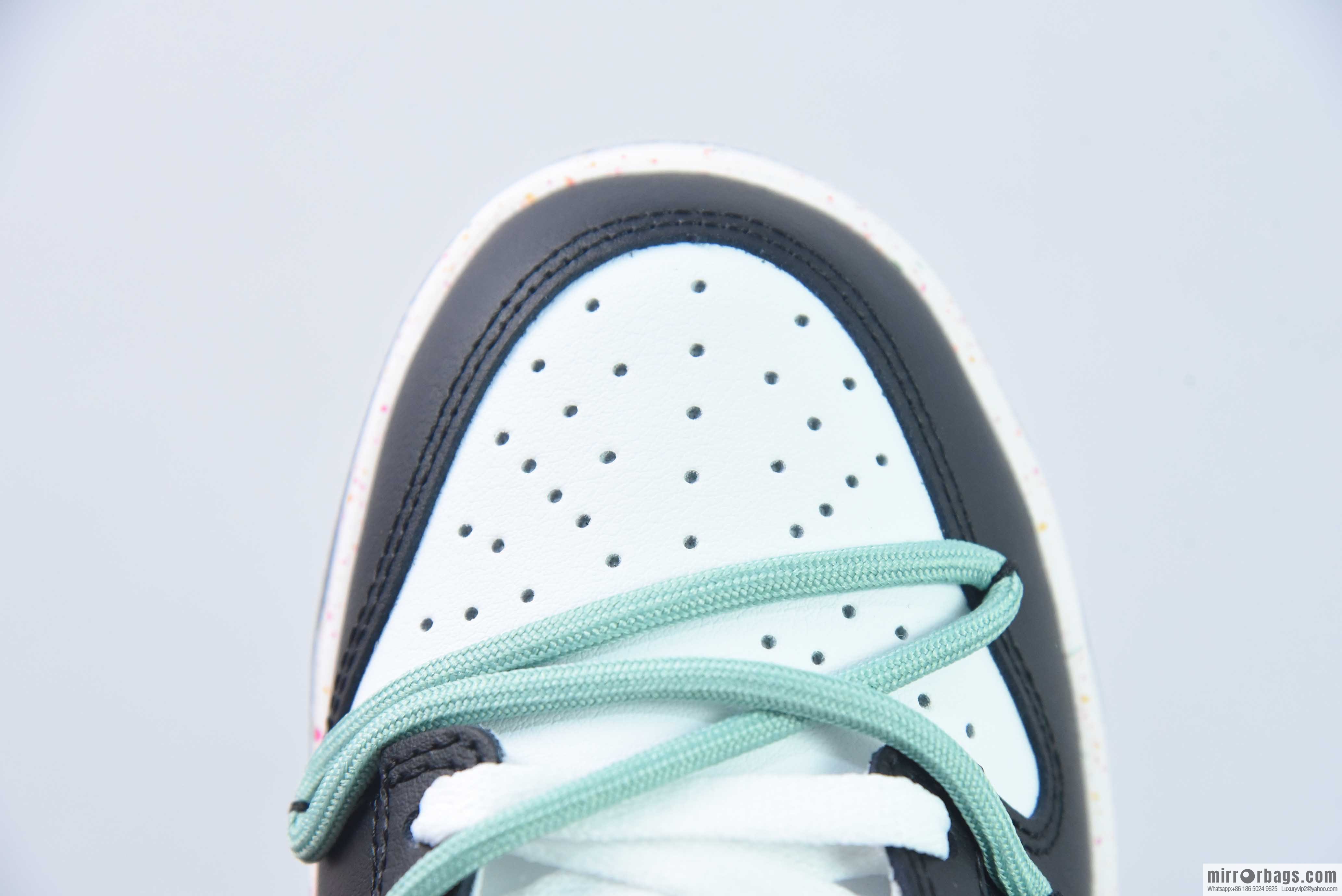 NK SB Dunk Low Deconstruction Vitality Triple Hook Black and White Green, Item Number: FD4623-152