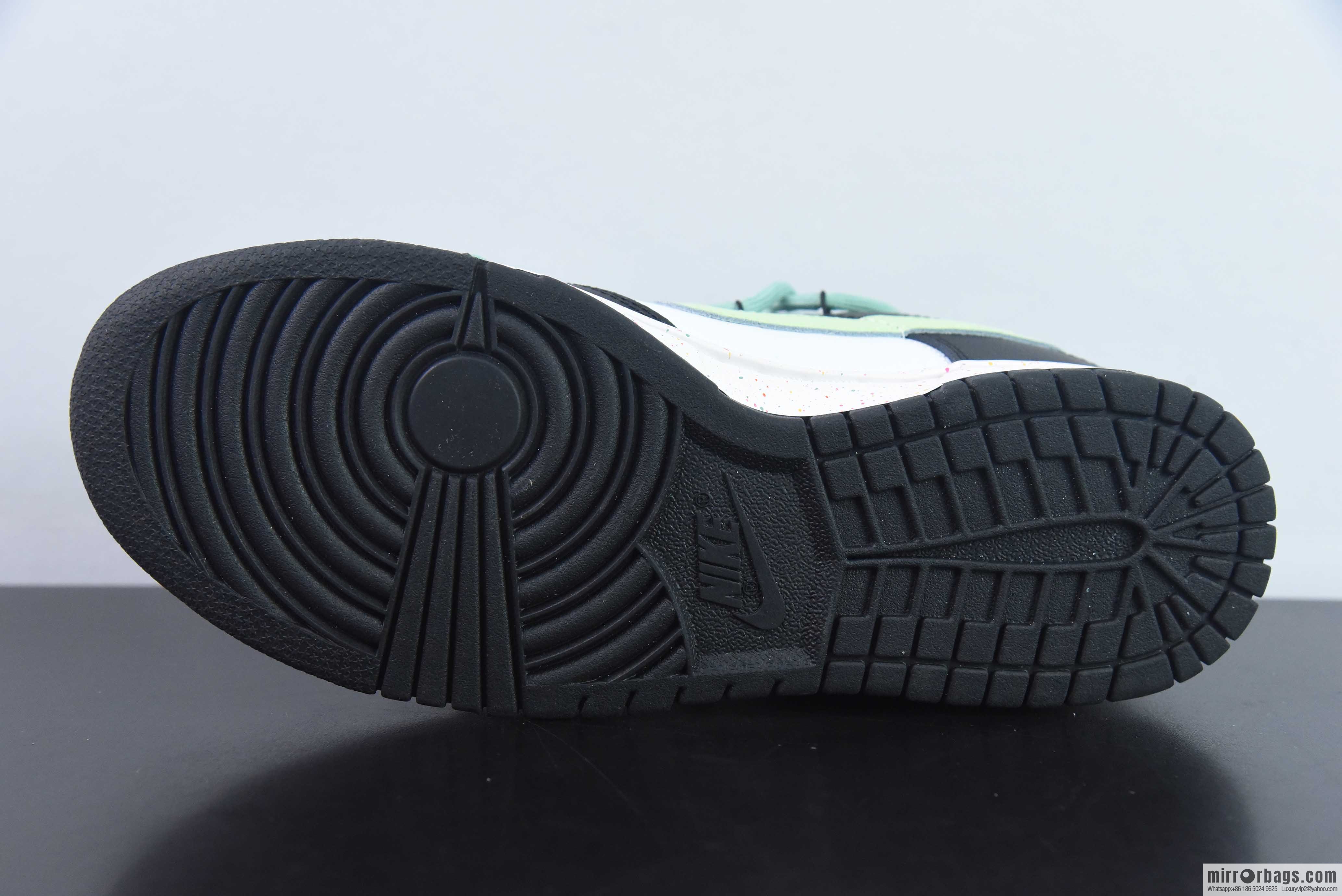 NK SB Dunk Low Deconstruction Vitality Triple Hook Black and White Green, Item Number: FD4623-152