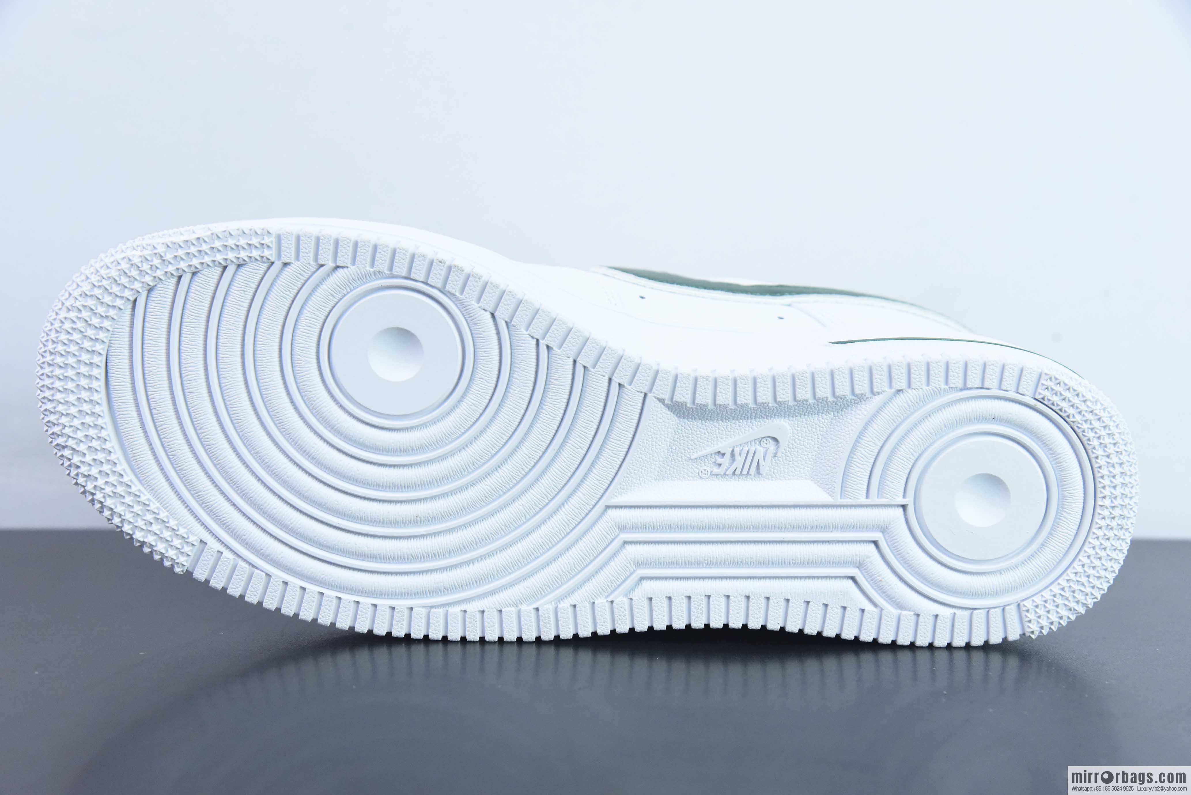 Nike Air Force 1 AF1 Air Force One/low-top, white-green, item number: AO2423-104