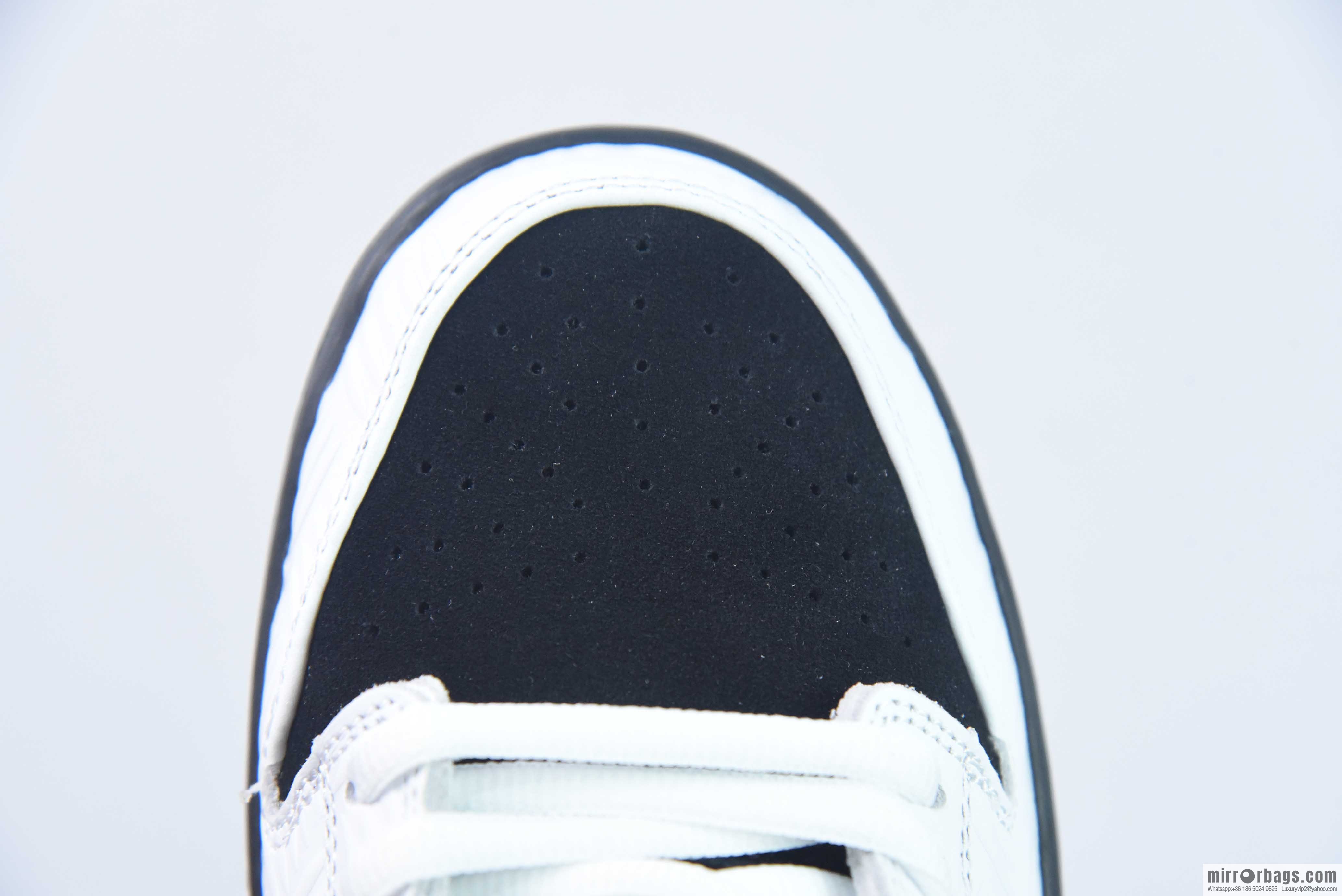 NK SB Dunk Low joint reverse black and white panda sneakers item number: FD2629-100