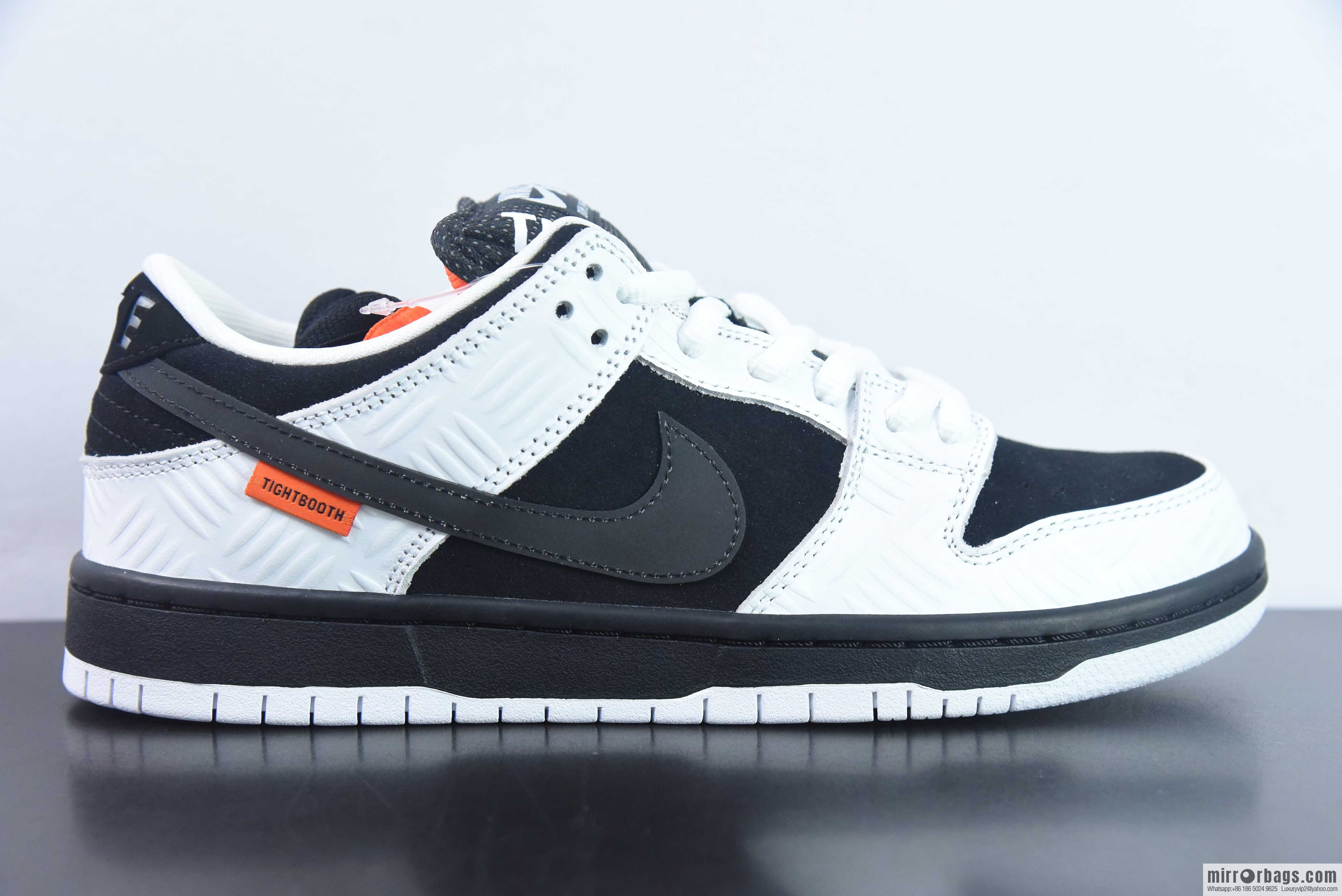 NK SB Dunk Low joint reverse black and white panda sneakers item number: FD2629-100