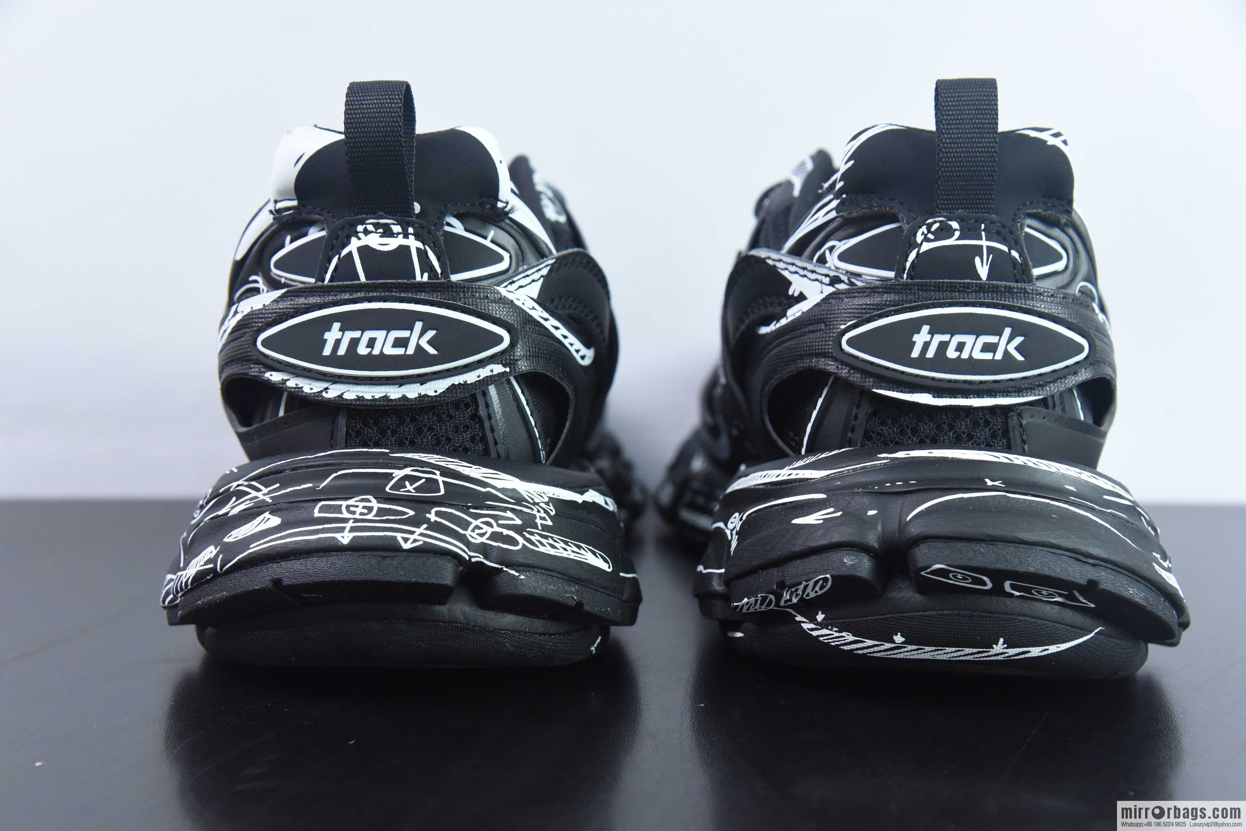 Balenciaga Balenciaga Track 1.0 old printed graffiti, limited custom color 3rd generation 3.0 low top, dad shoes