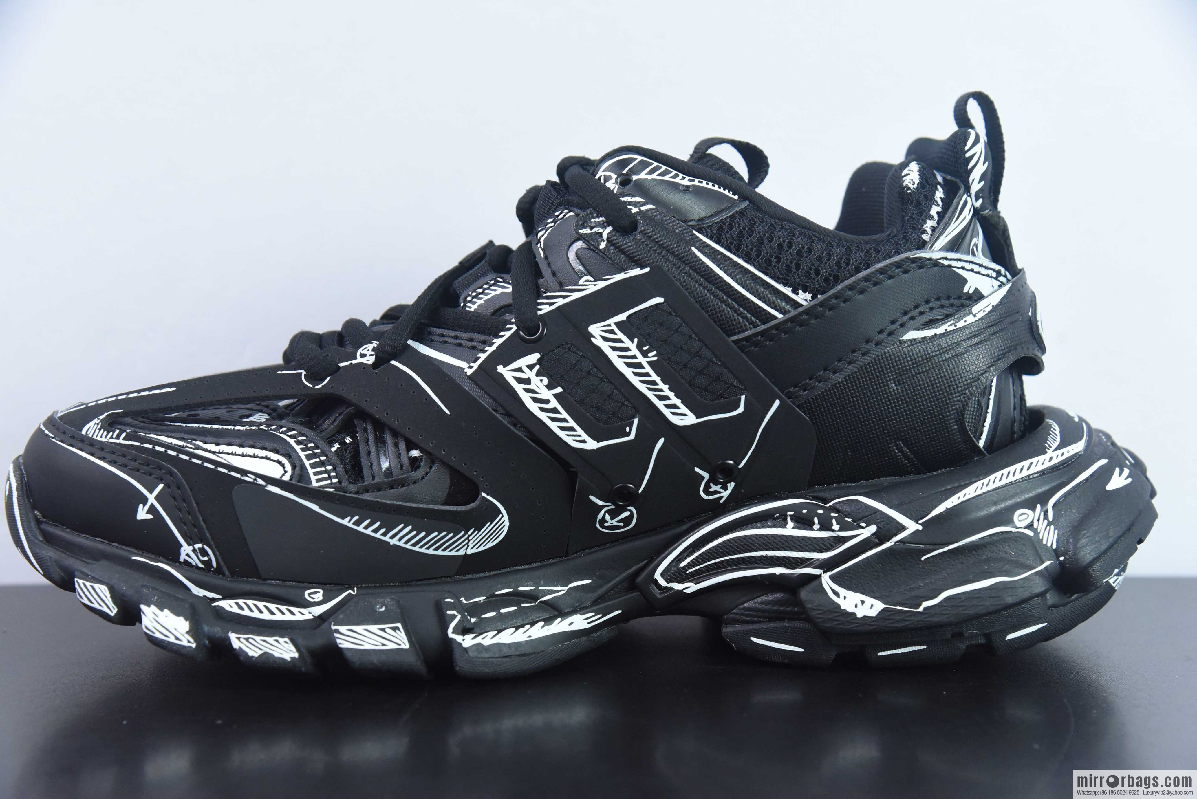 Balenciaga Balenciaga Track 1.0 old printed graffiti, limited custom color 3rd generation 3.0 low top, dad shoes